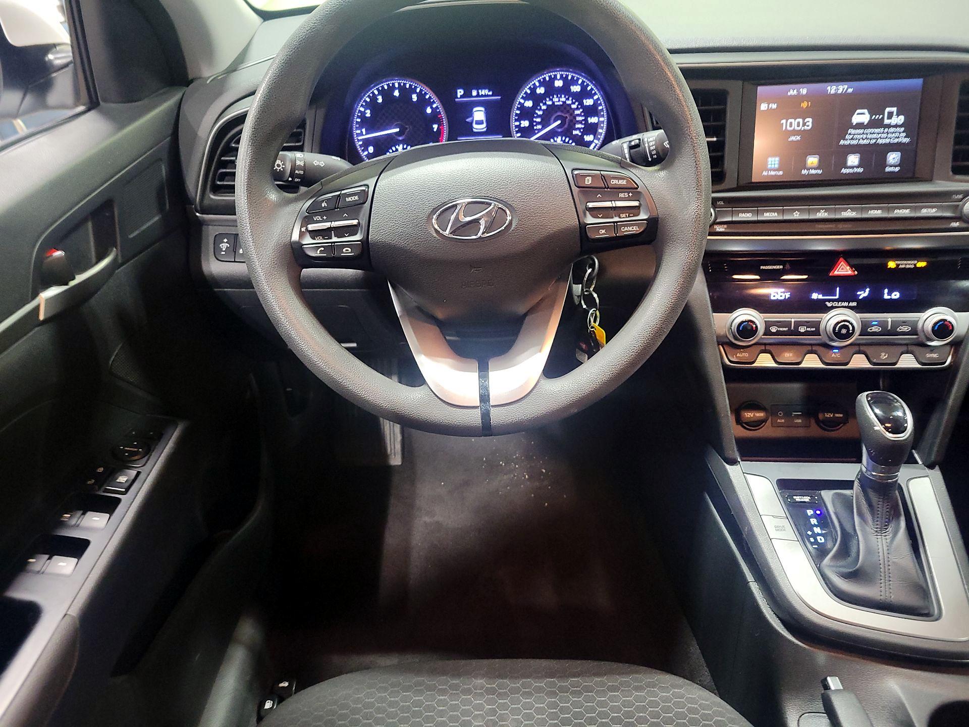 Thumbnail: 2020 Hyundai Elantra - 10