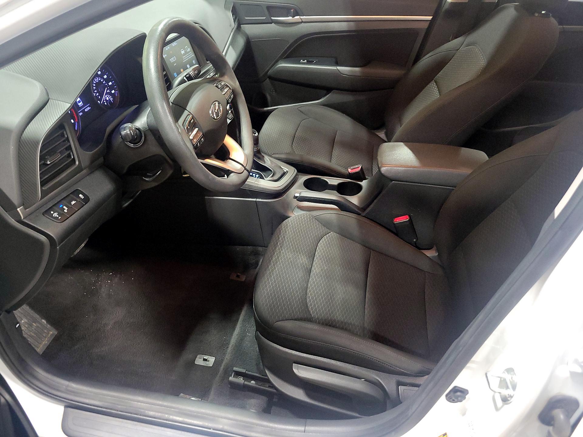 Thumbnail: 2020 Hyundai Elantra - 11