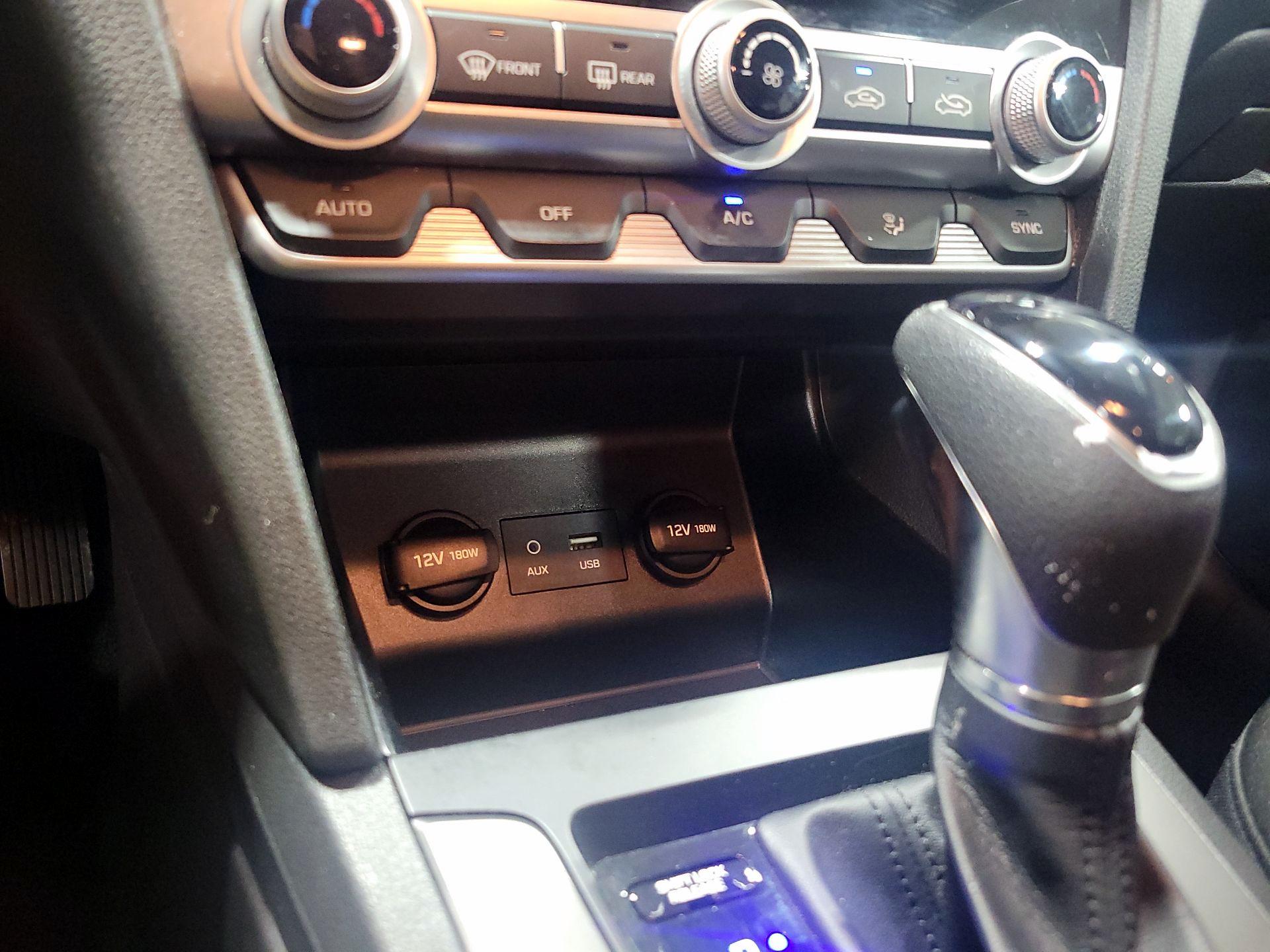 Thumbnail: 2020 Hyundai Elantra - 18