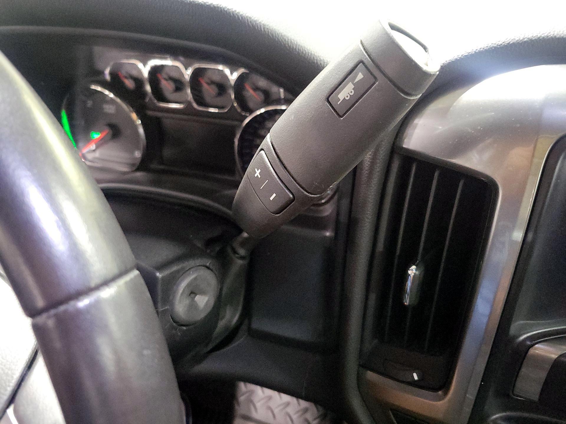 Thumbnail: 2015 Chevrolet Silverado 1500 - 17