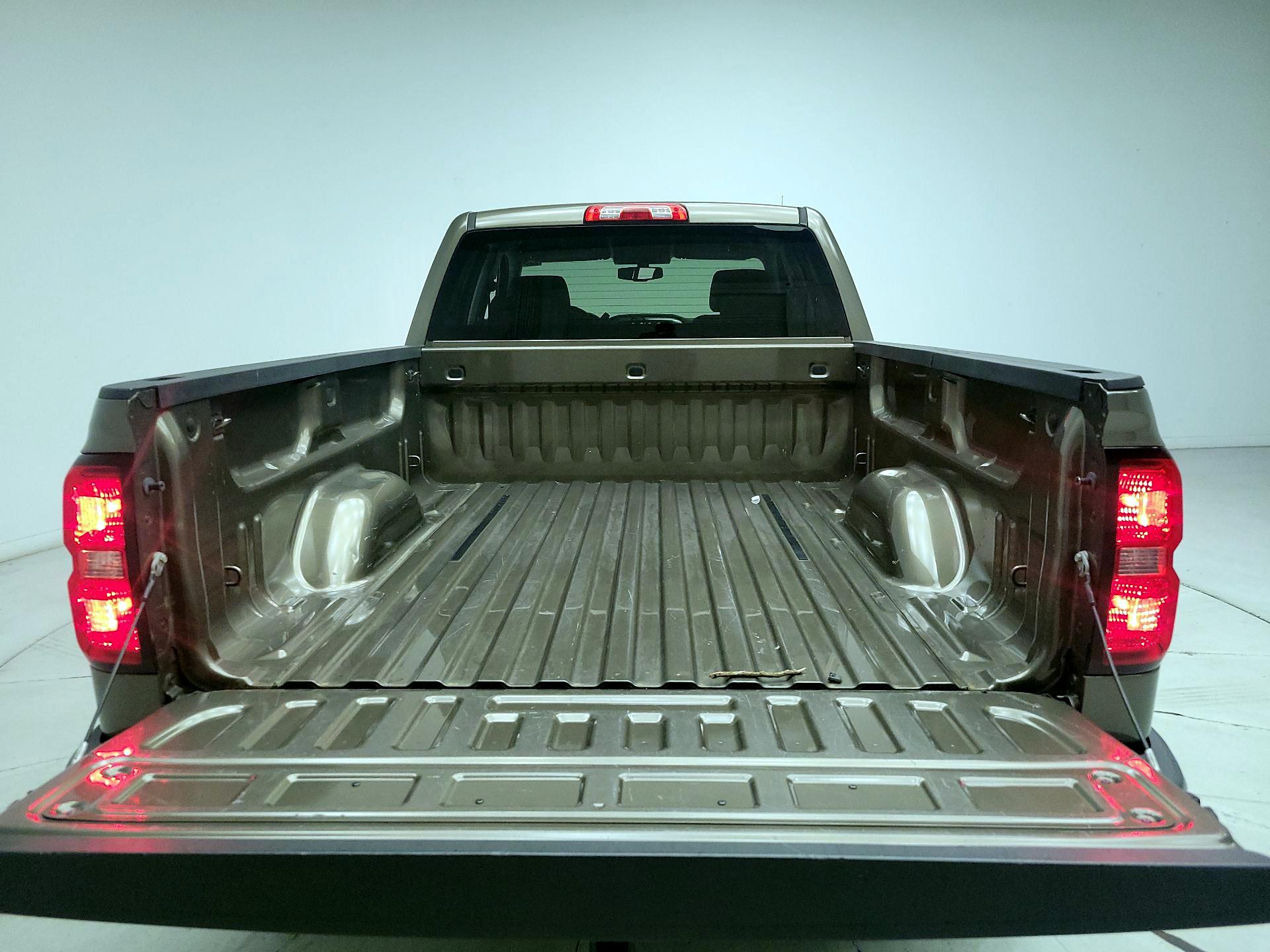 Thumbnail: 2015 Chevrolet Silverado 1500 - 19