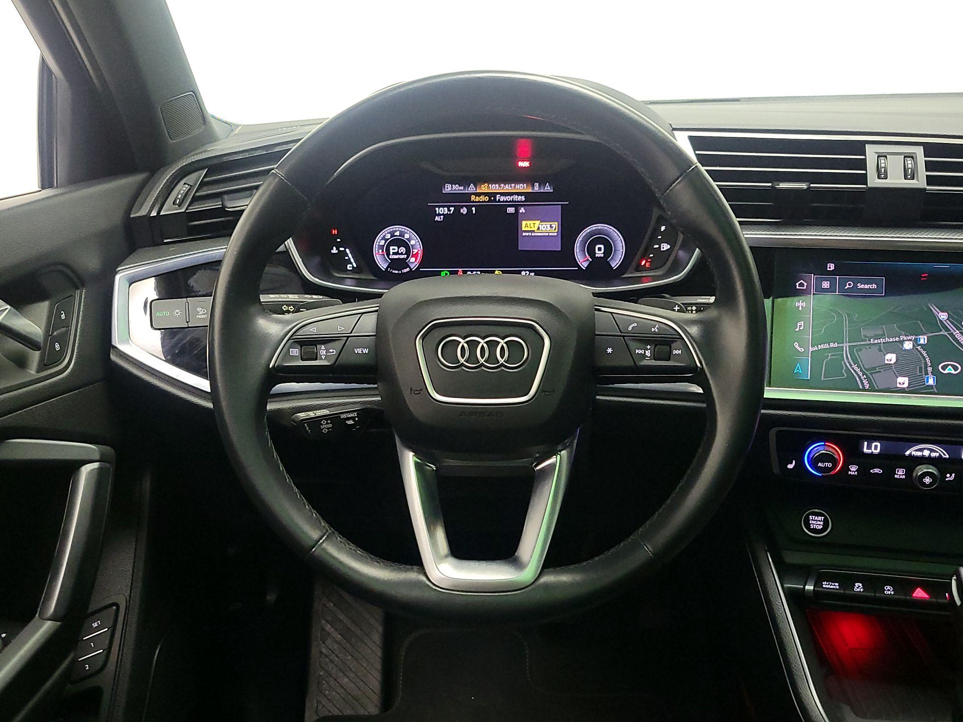 Thumbnail: 2022 Audi Q3 - 10