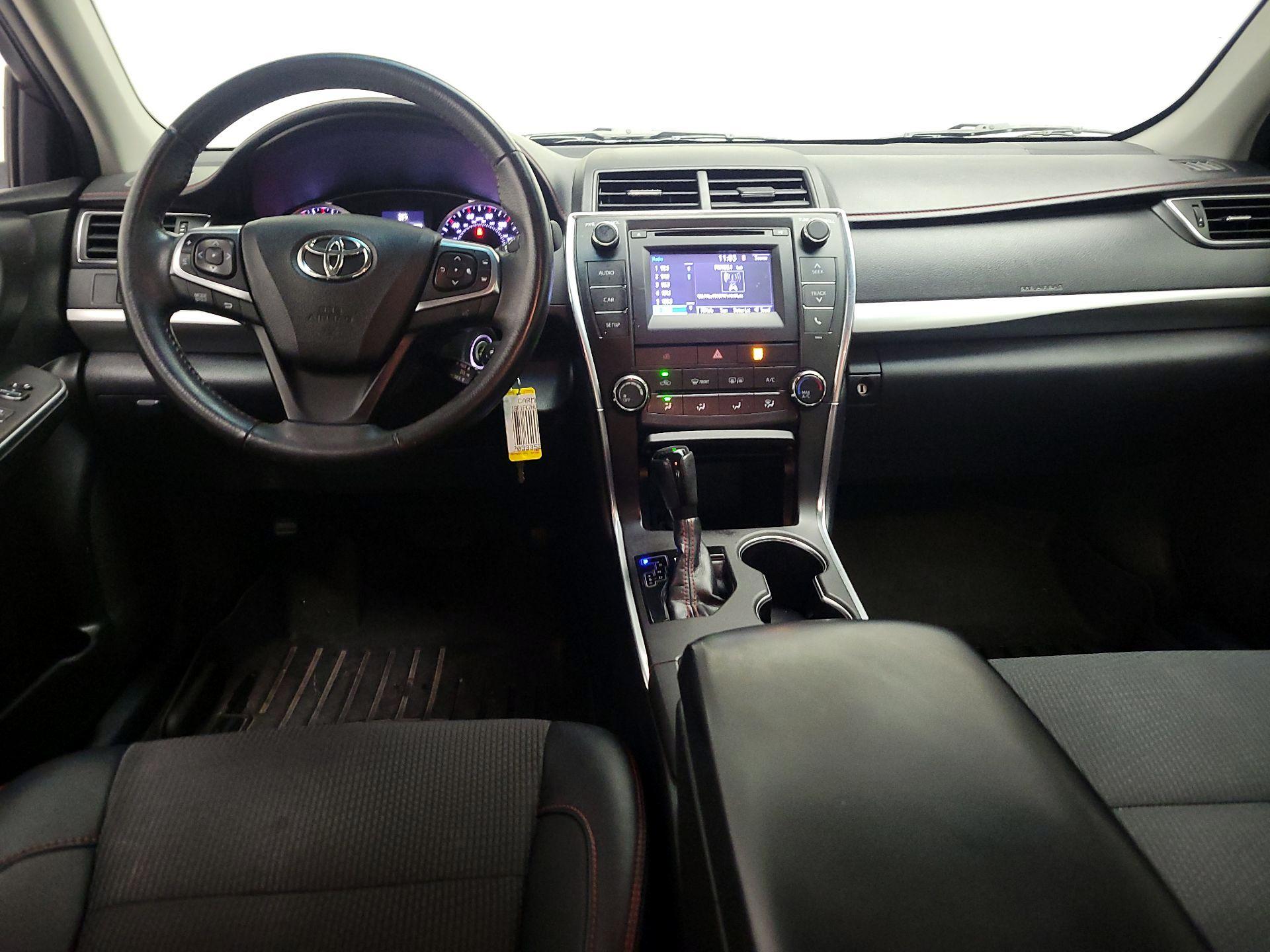 Thumbnail: 2017 Toyota Camry - 9