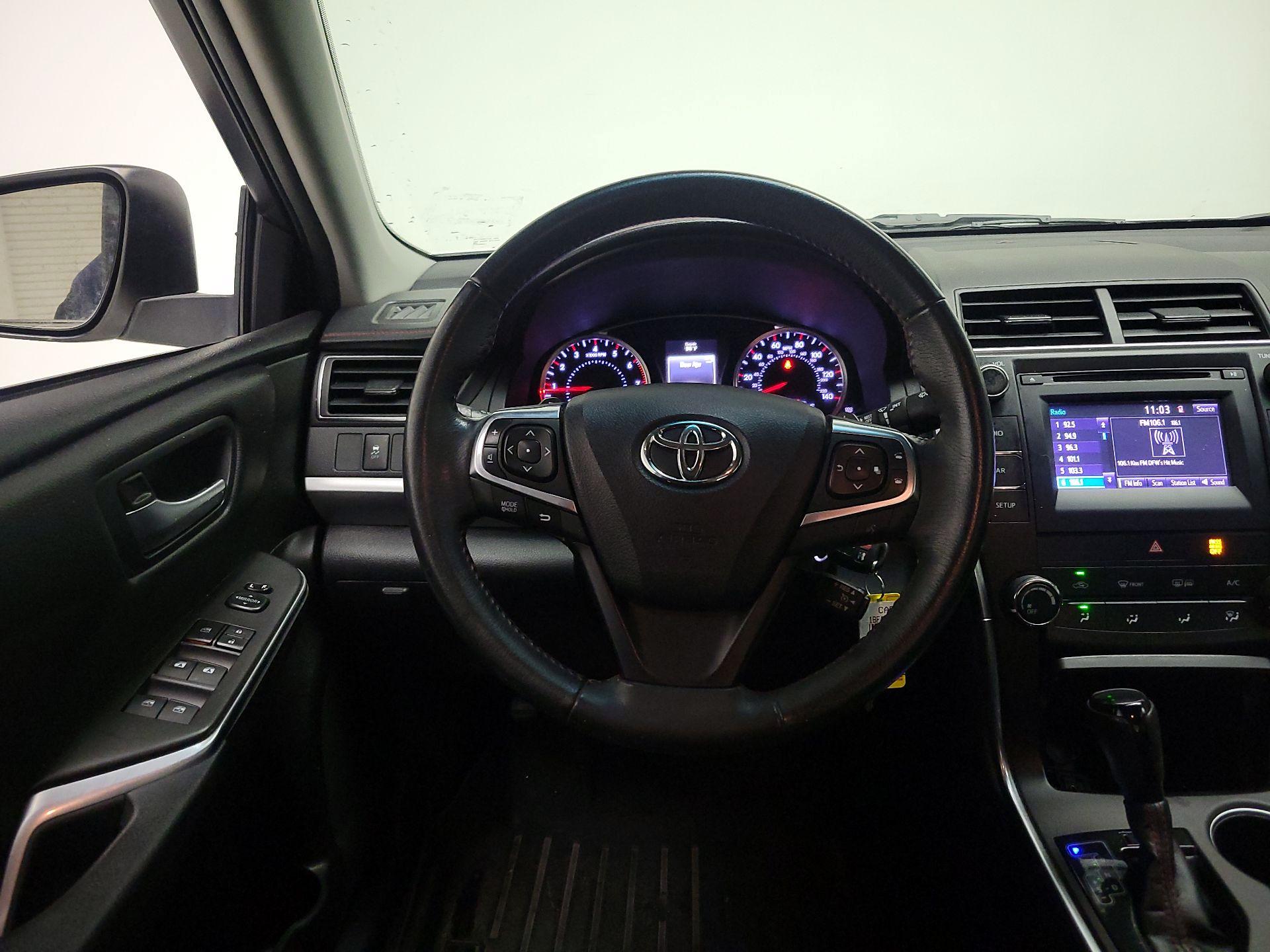 Thumbnail: 2017 Toyota Camry - 10