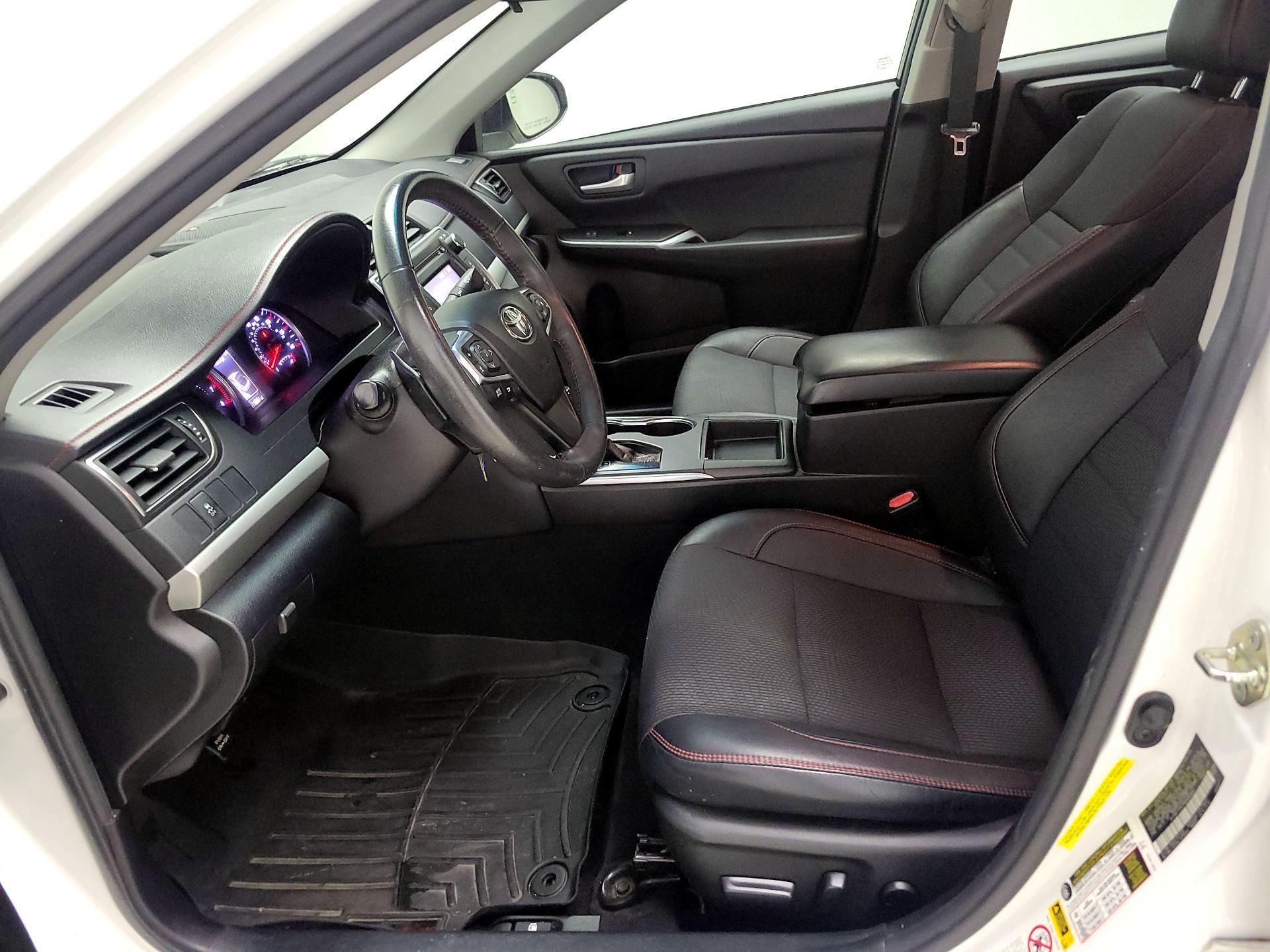 Thumbnail: 2017 Toyota Camry - 11