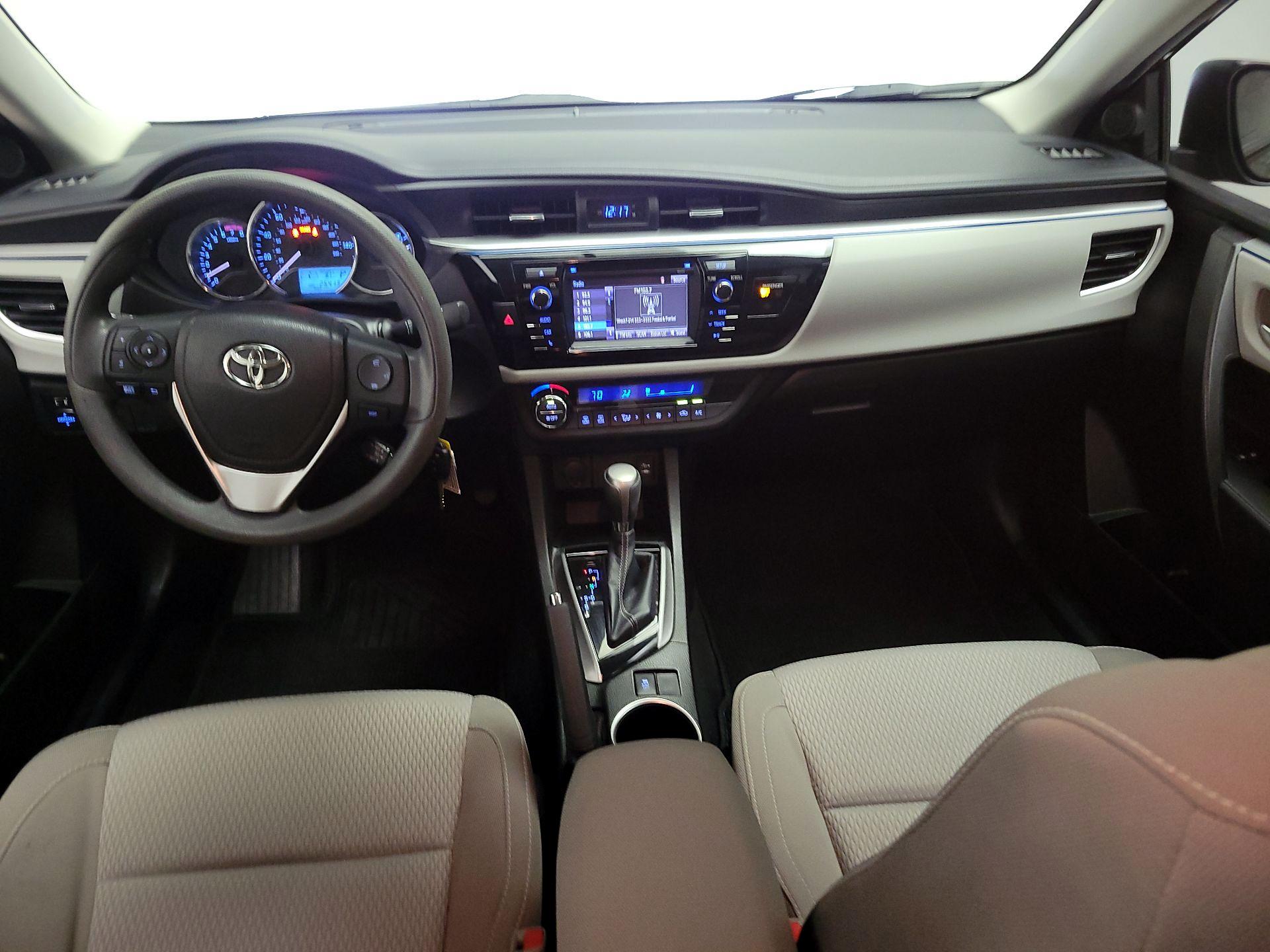 Thumbnail: 2015 Toyota Corolla - 9