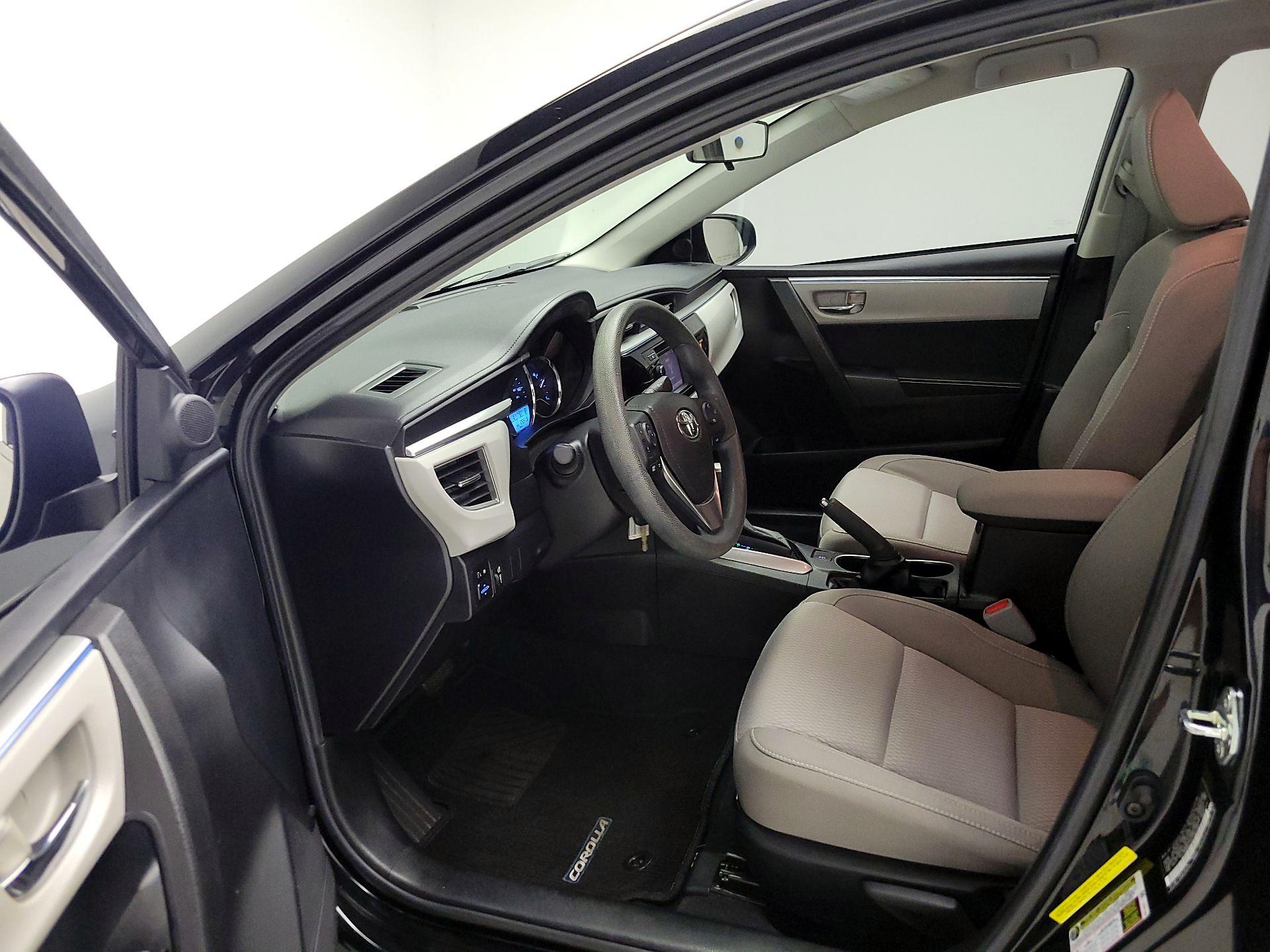 Thumbnail: 2015 Toyota Corolla - 11