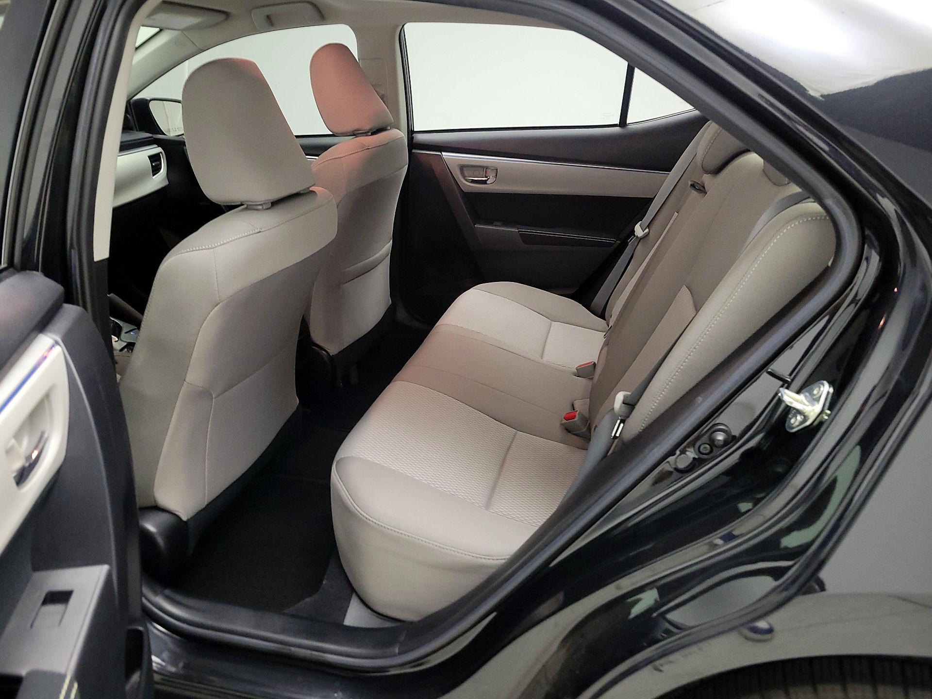 Thumbnail: 2015 Toyota Corolla - 18