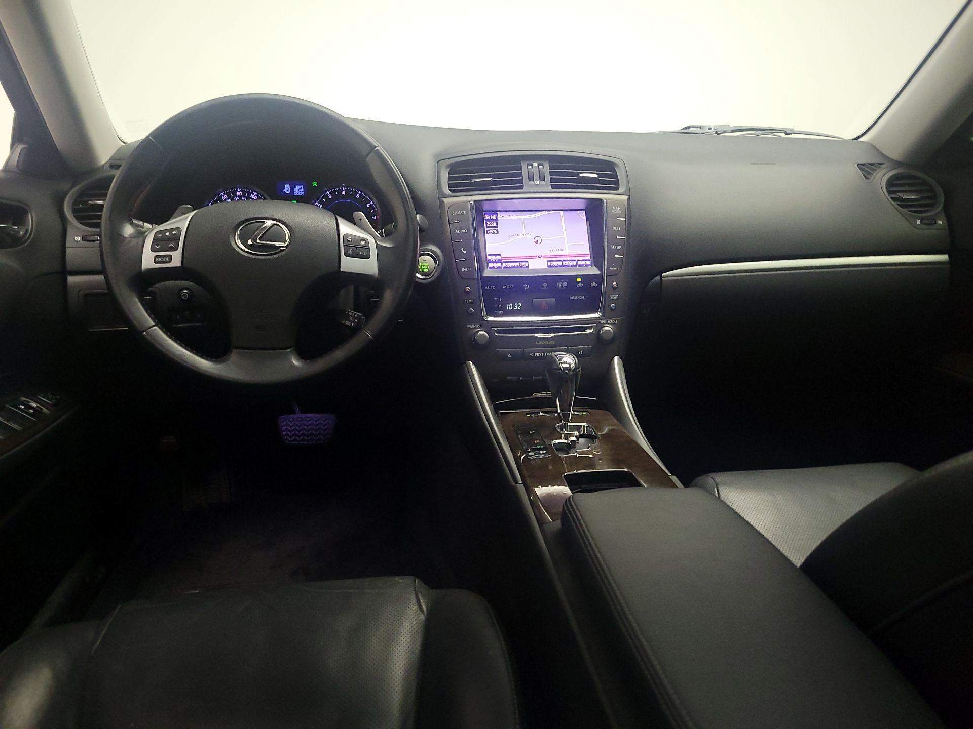 Thumbnail: 2013 Lexus IS - 9