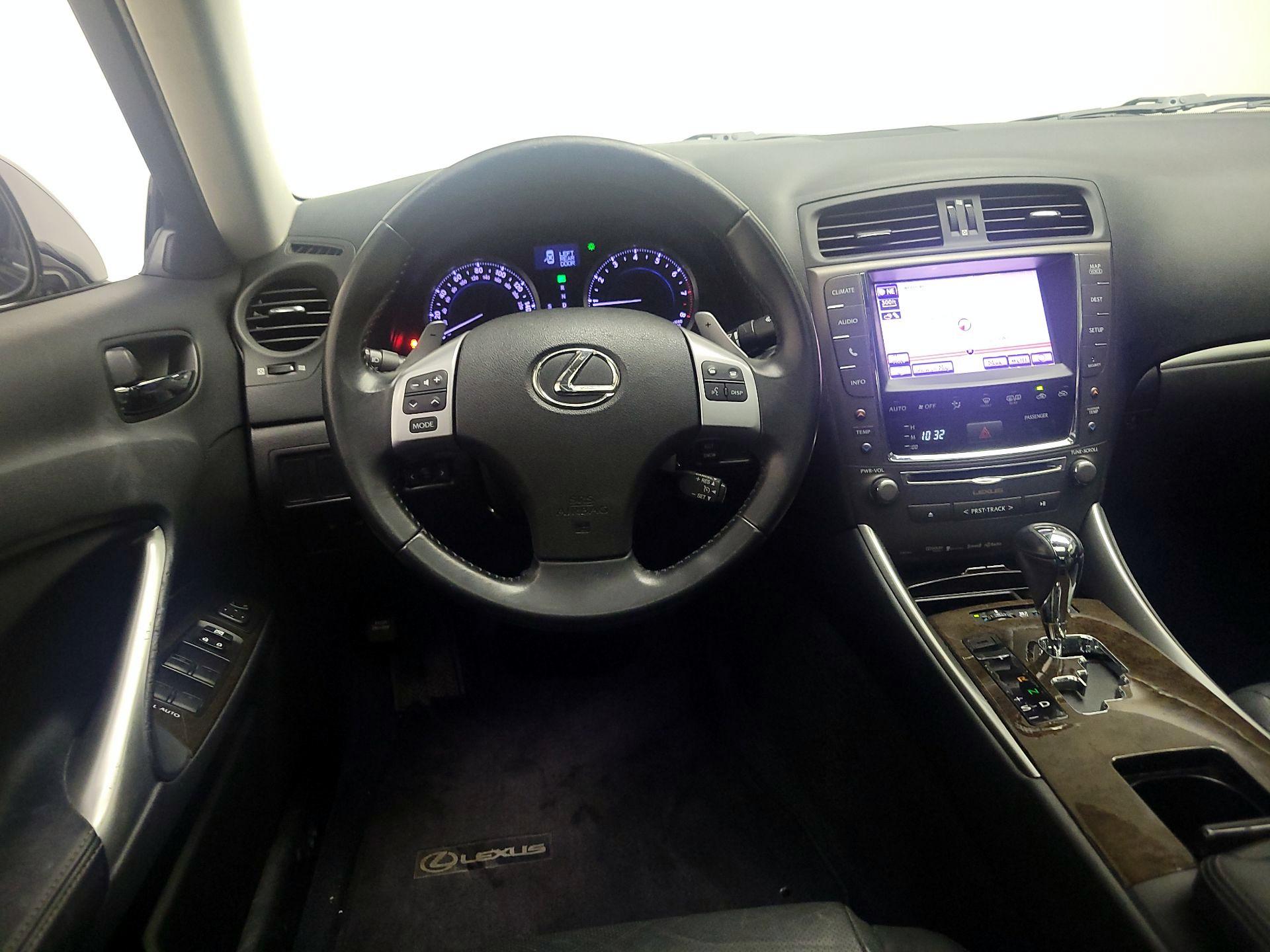 Thumbnail: 2013 Lexus IS - 10