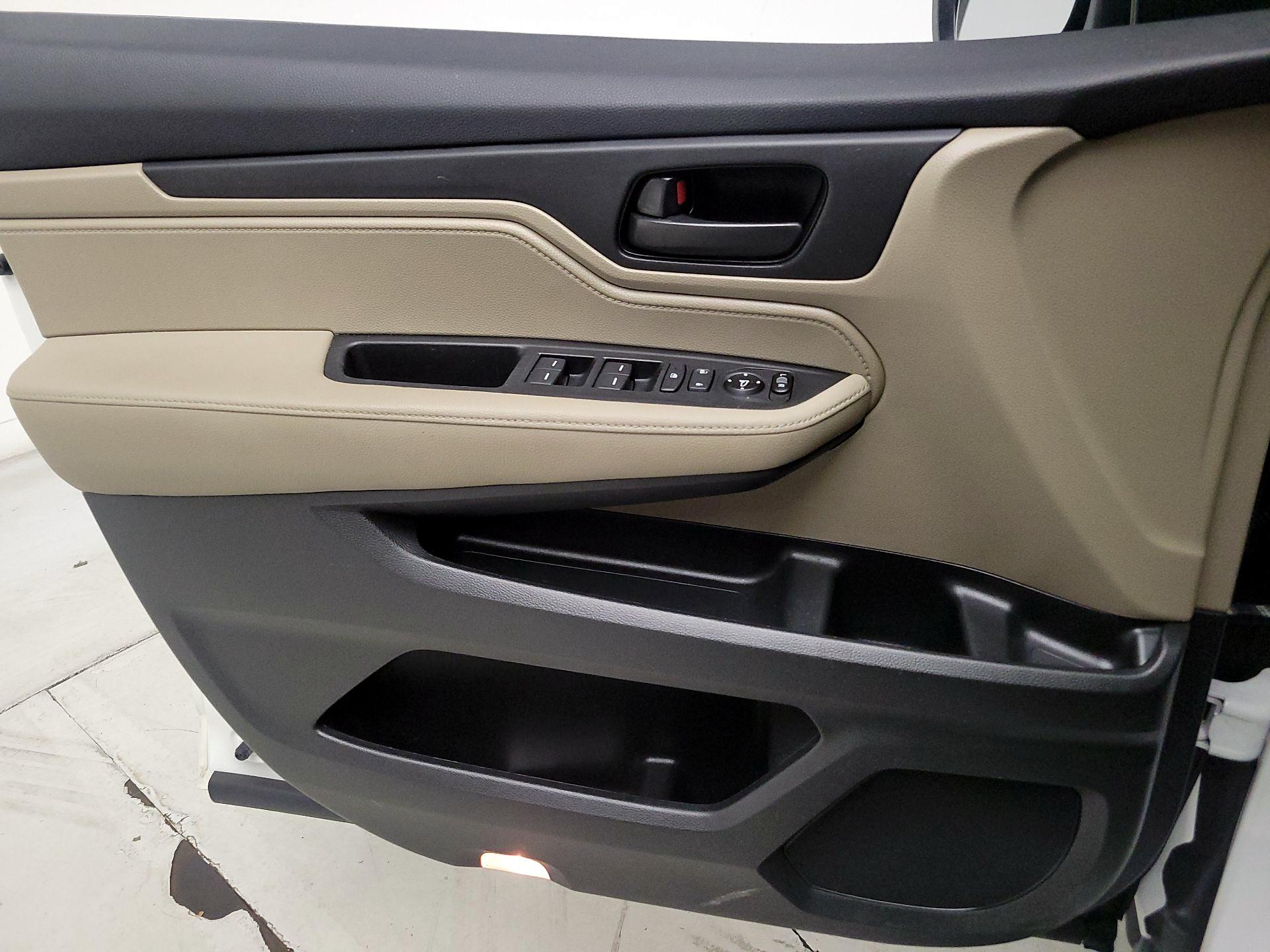 Thumbnail: 2020 Honda Odyssey - 12