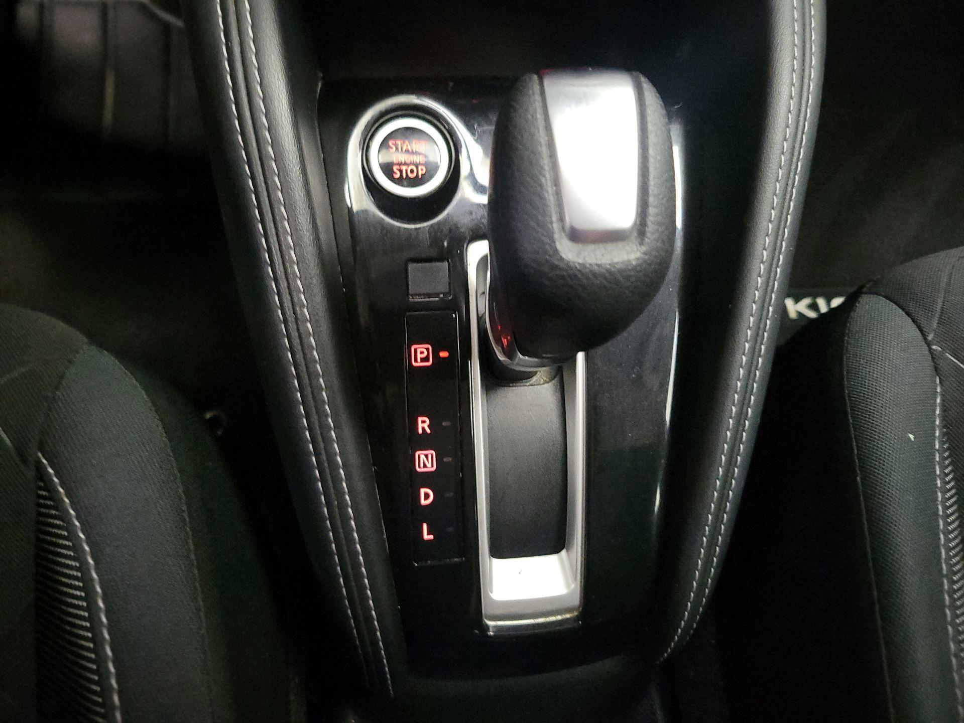Thumbnail: 2019 Nissan Kicks - 17