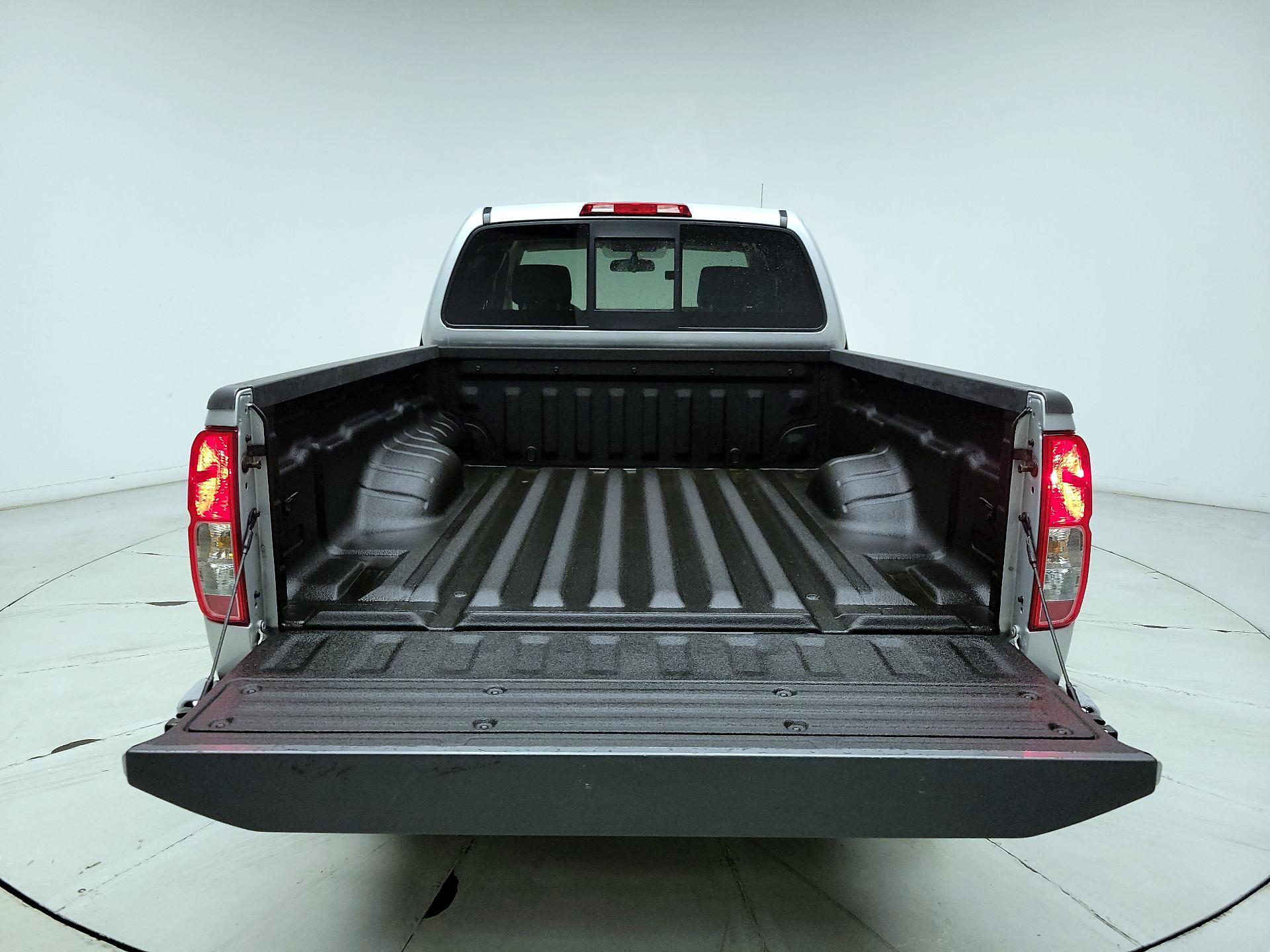 Thumbnail: 2015 Nissan Frontier - 19