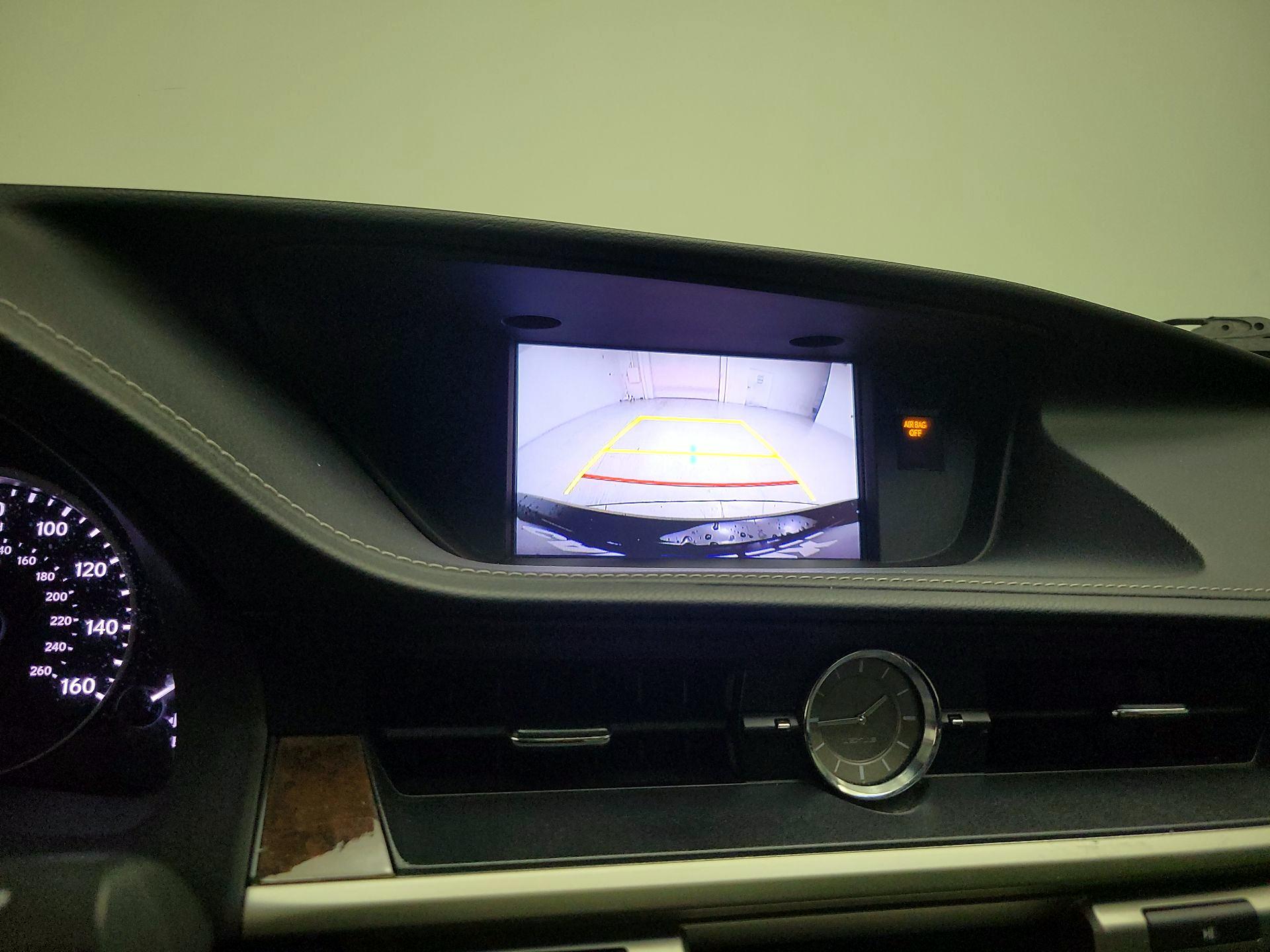 Thumbnail: 2015 Lexus ES - 14