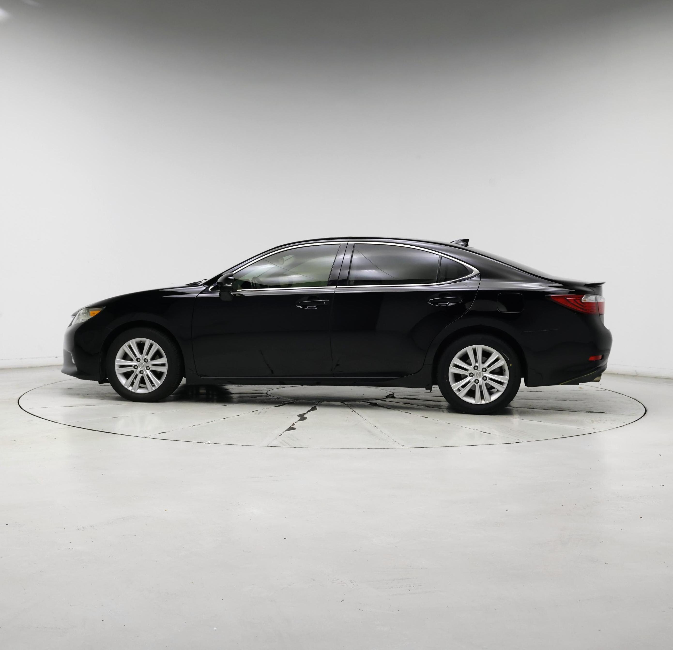 Thumbnail: 2015 Lexus ES - 3