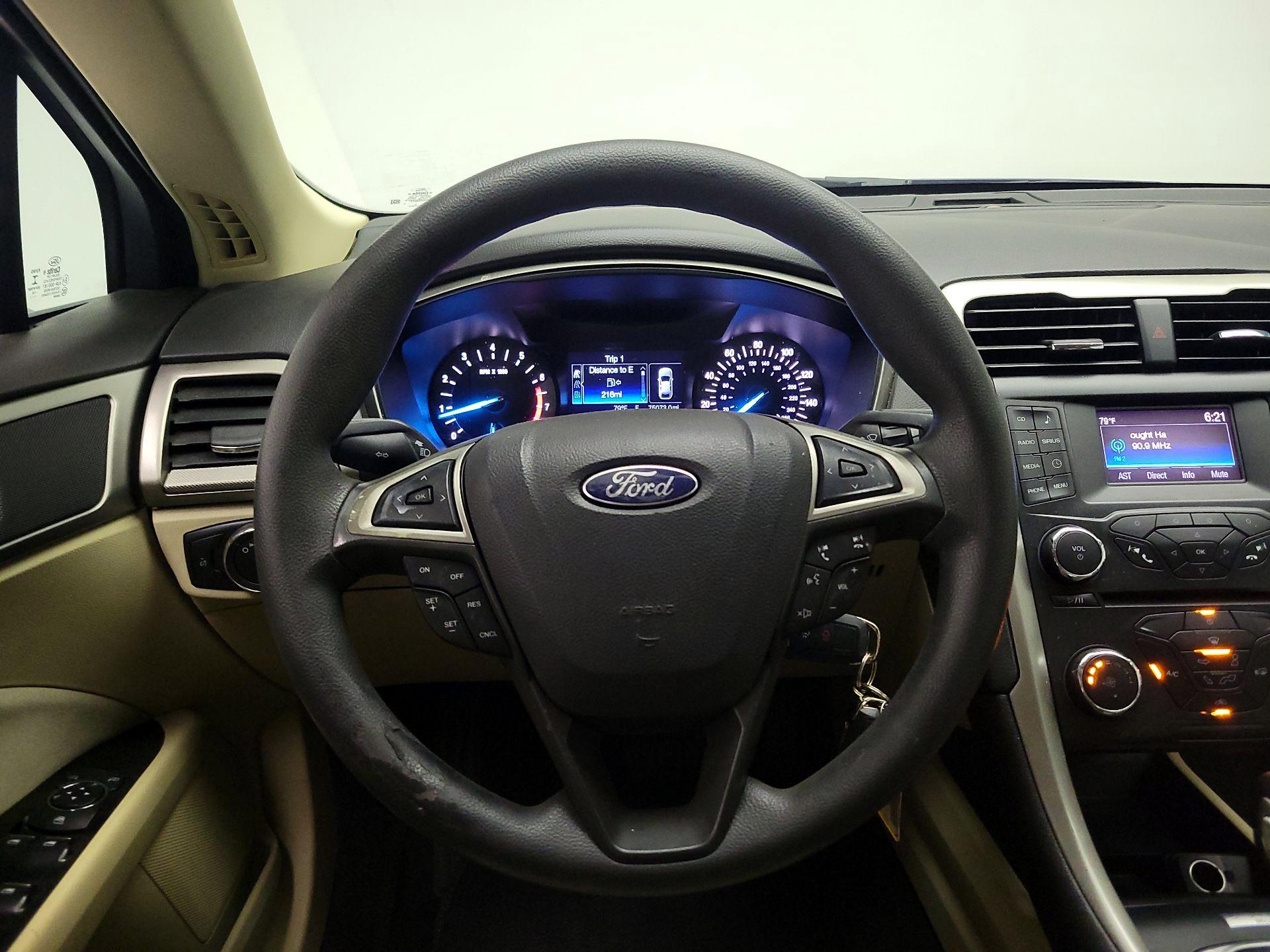 Thumbnail: 2015 Ford Fusion - 10