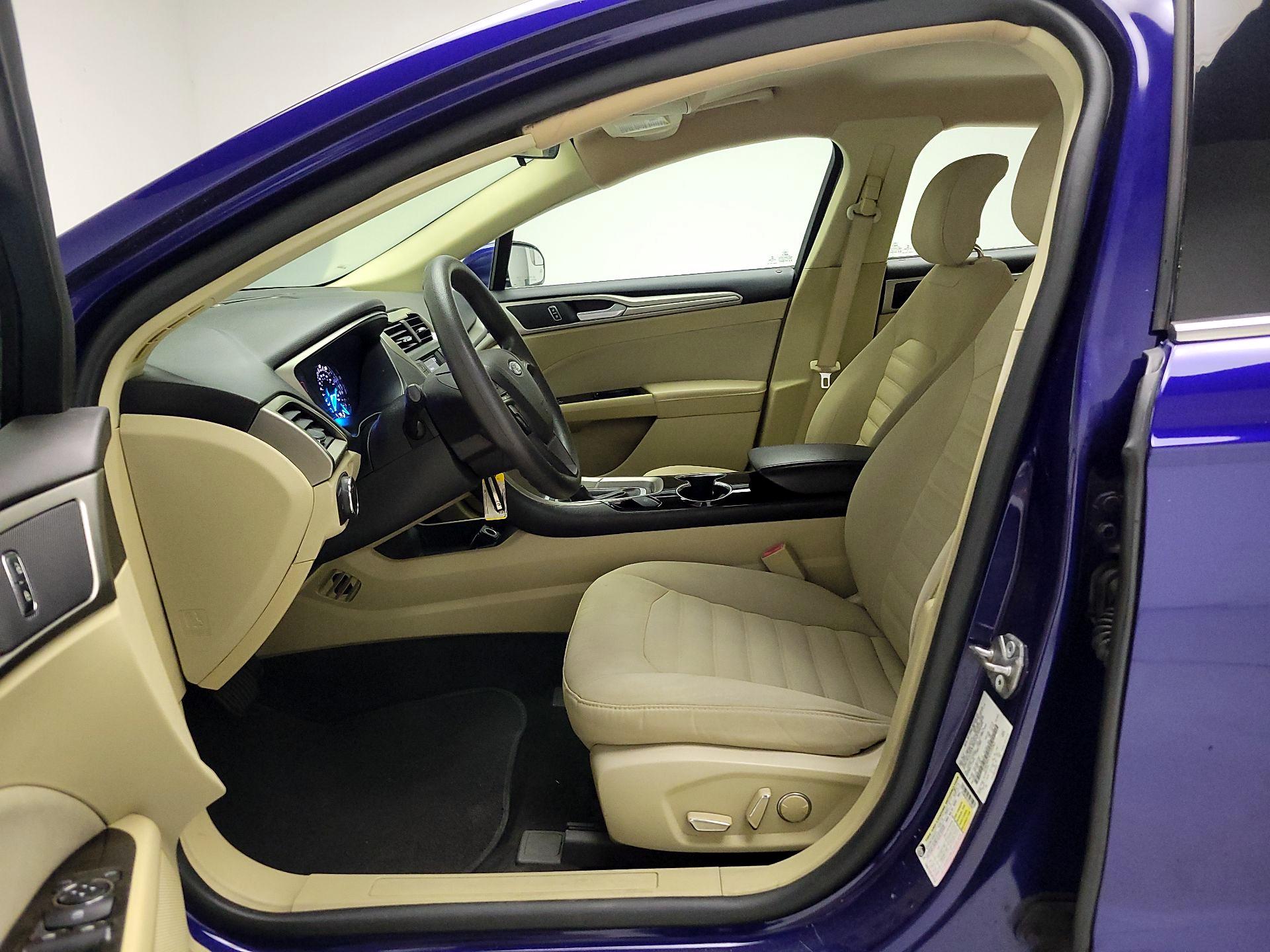 Thumbnail: 2015 Ford Fusion - 11