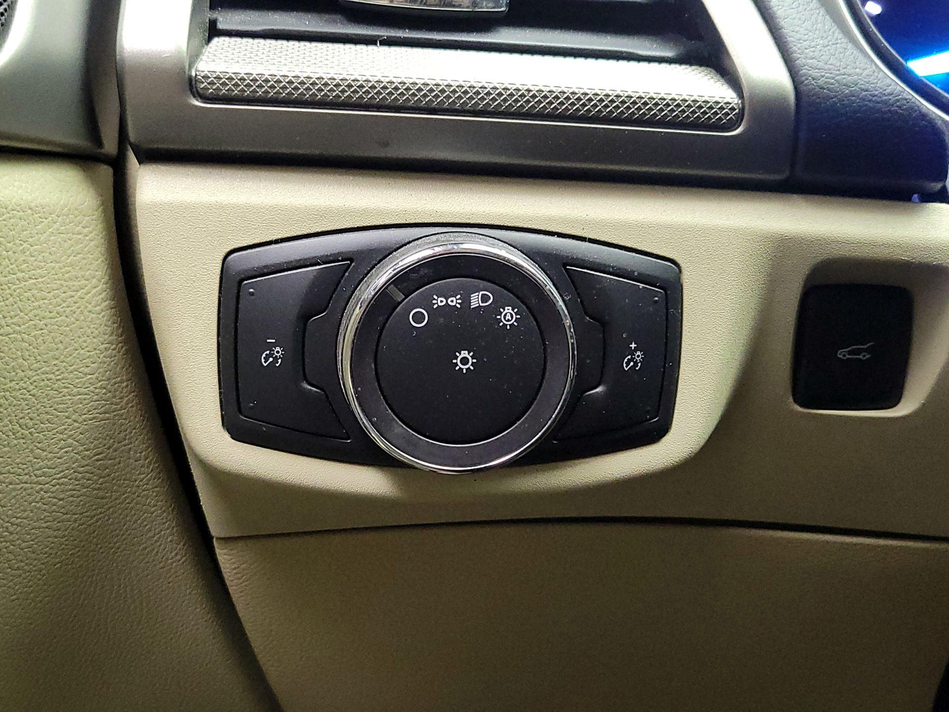Thumbnail: 2015 Ford Fusion - 13