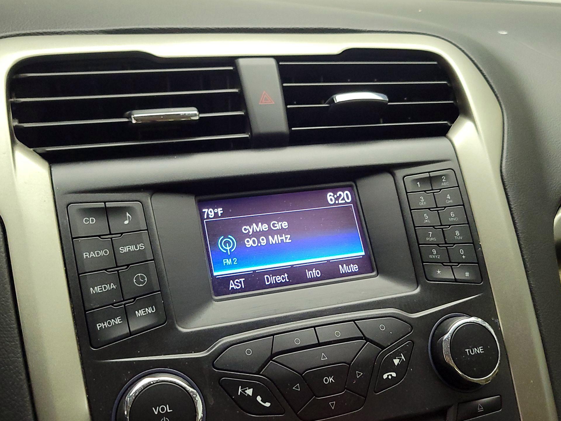 Thumbnail: 2015 Ford Fusion - 15