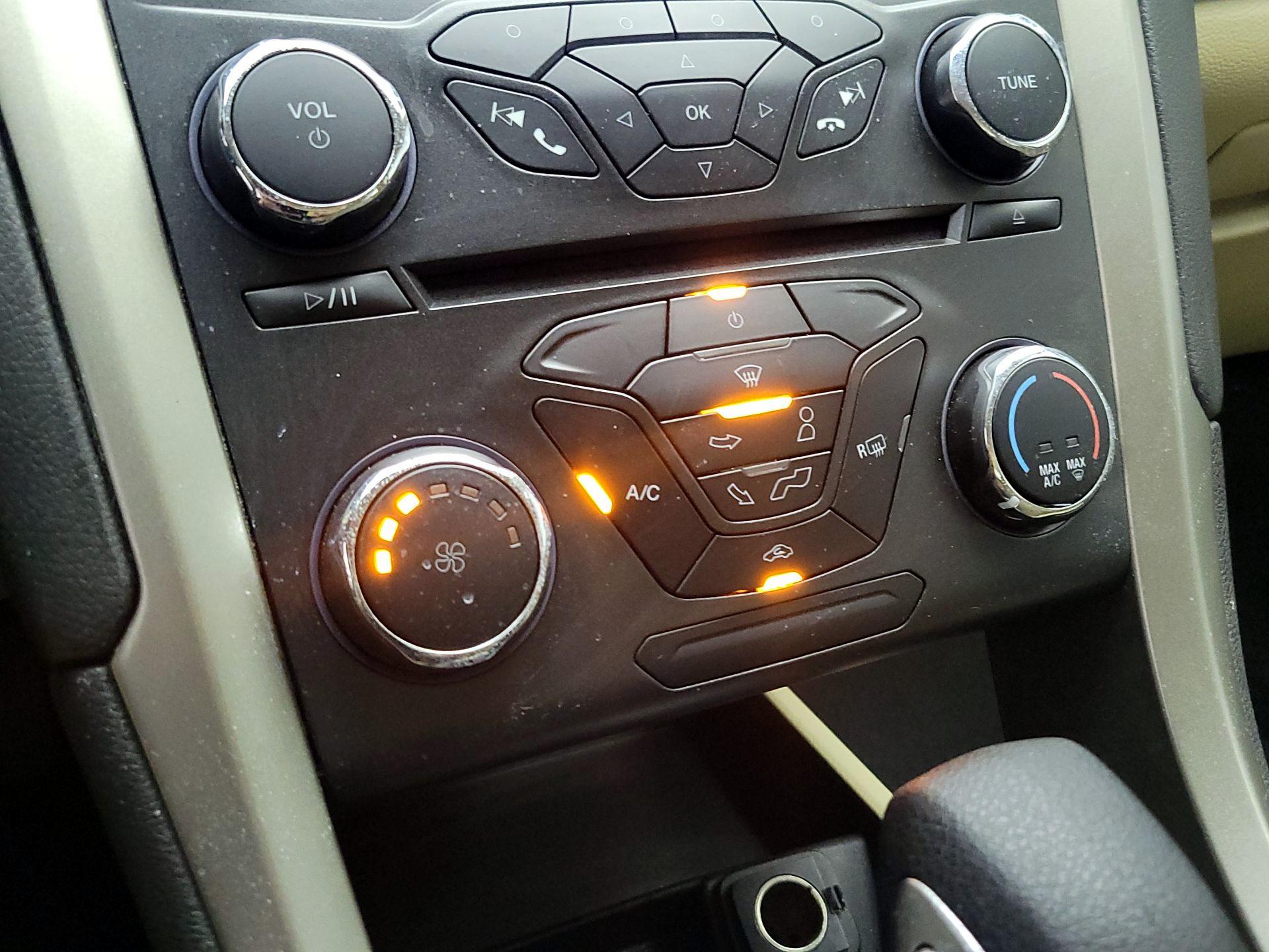 Thumbnail: 2015 Ford Fusion - 16