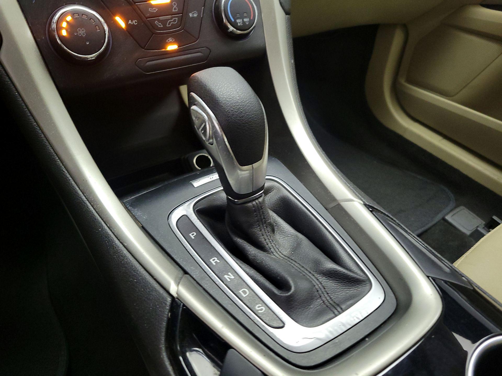 Thumbnail: 2015 Ford Fusion - 17