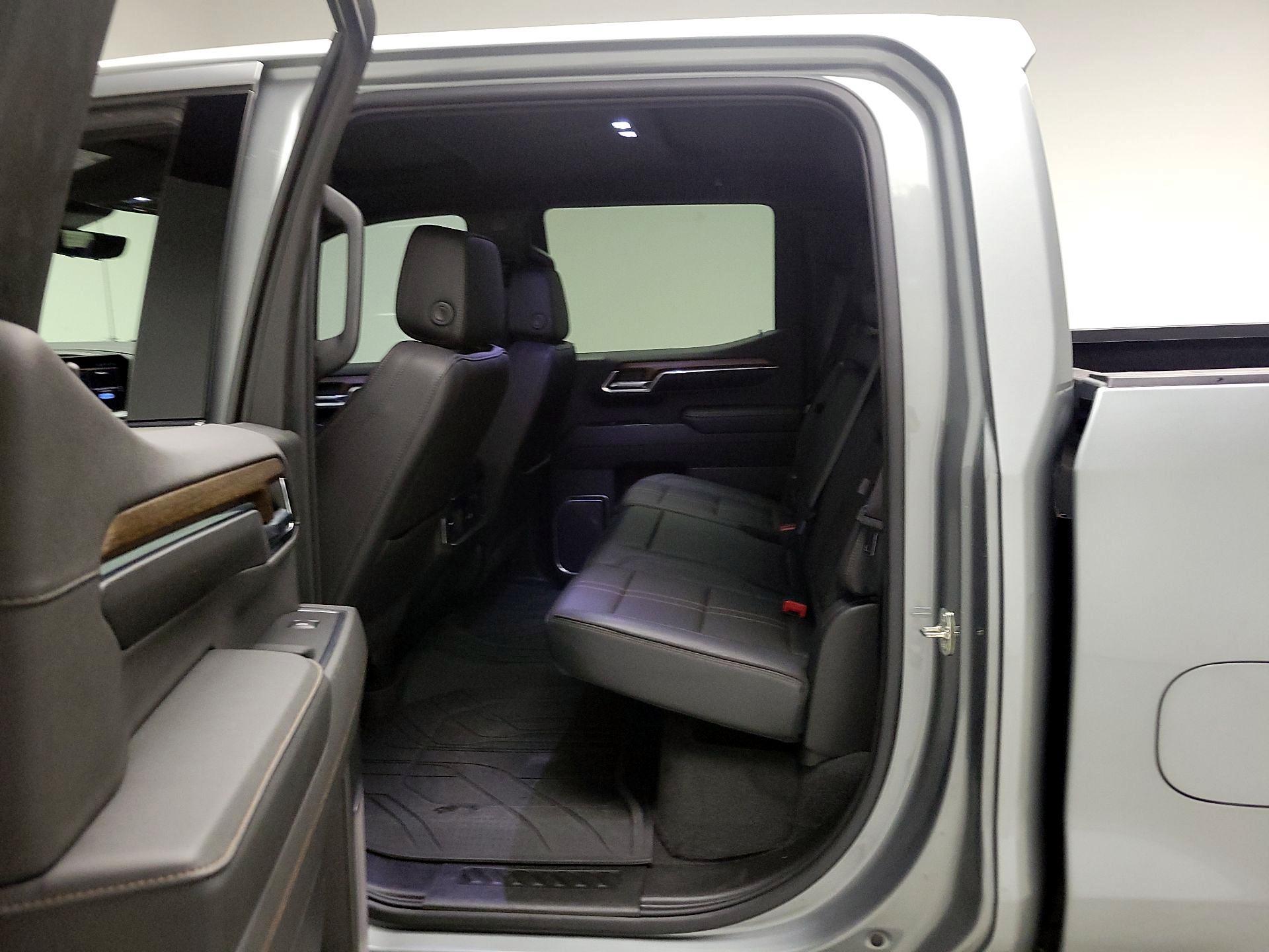 Thumbnail: 2023 Chevrolet Silverado 1500 - 19