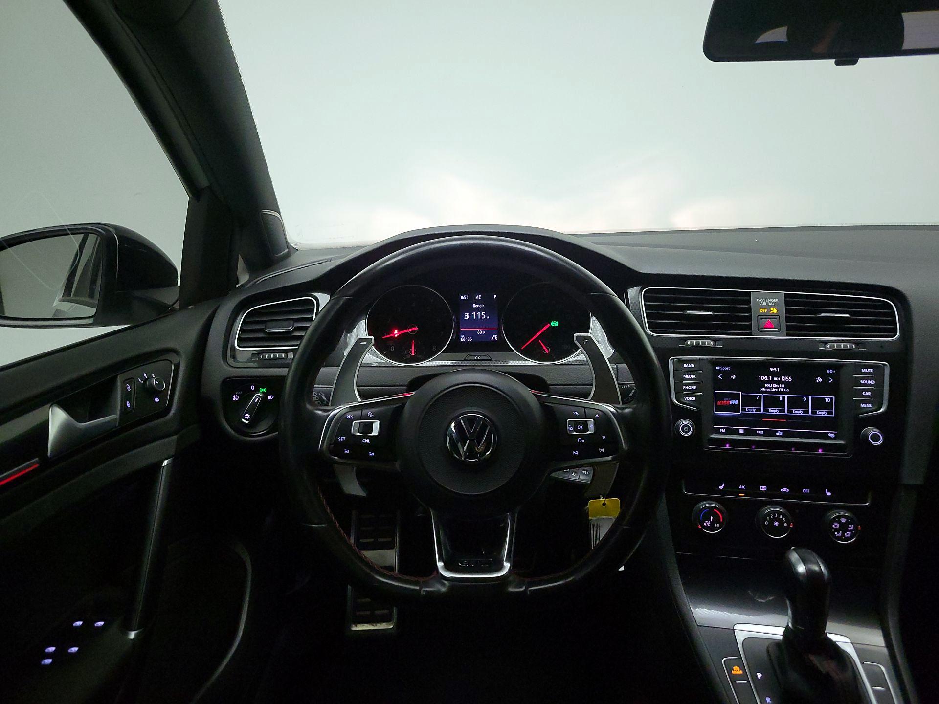 Thumbnail: 2017 Volkswagen Golf - 10
