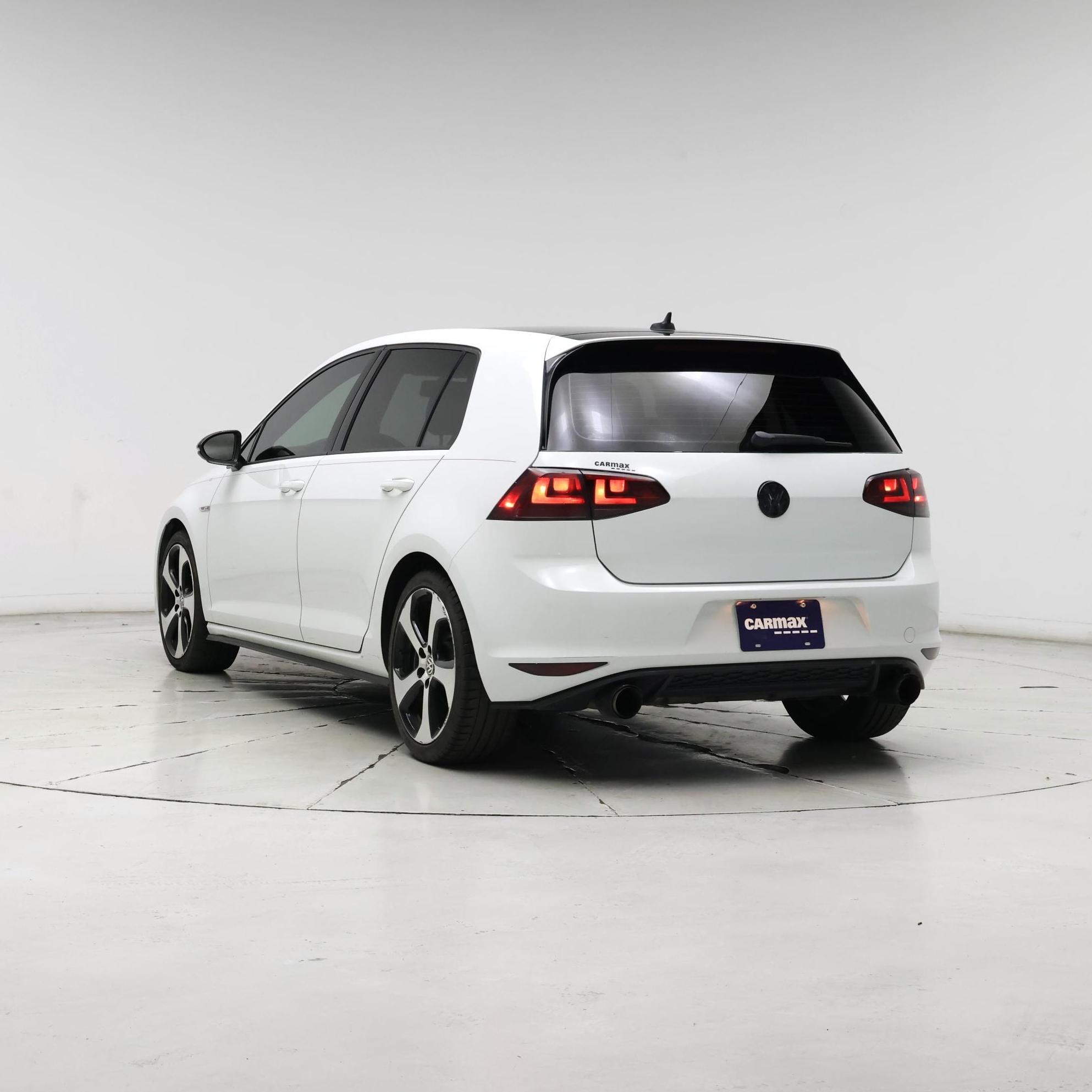 Thumbnail: 2017 Volkswagen Golf - 2