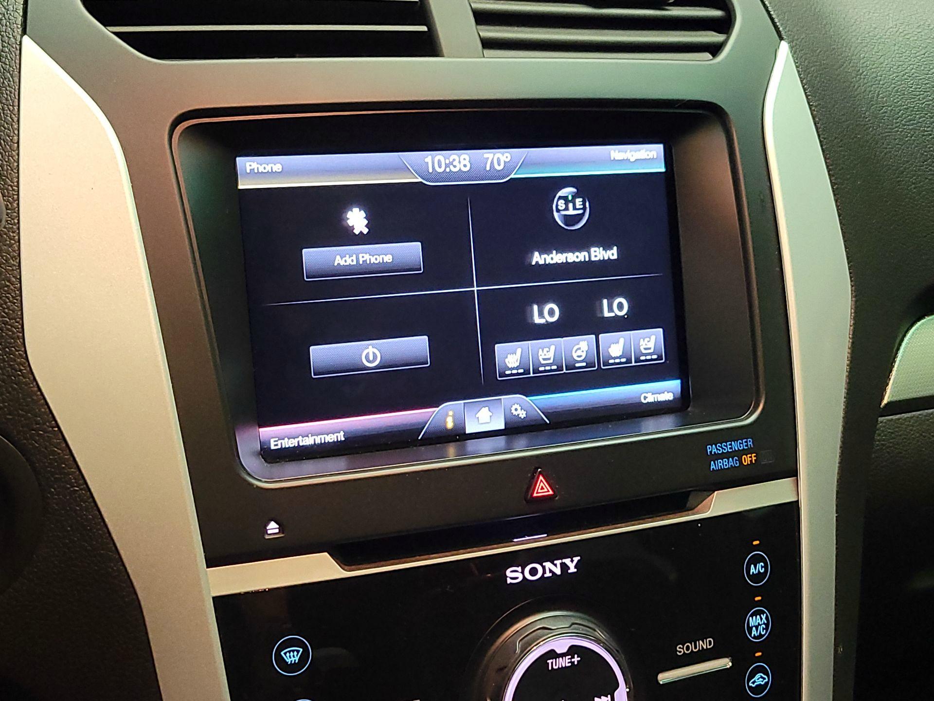 Thumbnail: 2015 Ford Explorer - 15