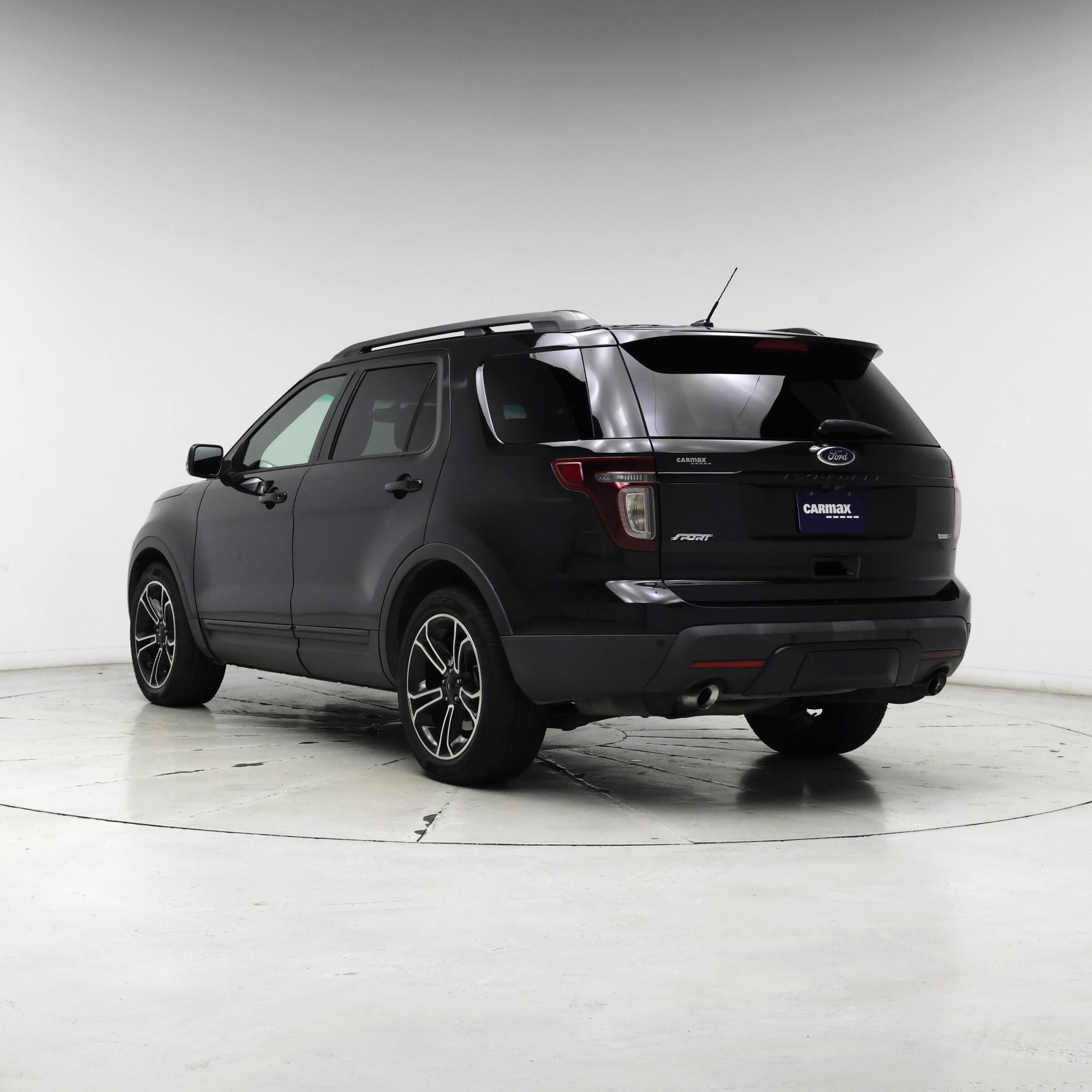 Thumbnail: 2015 Ford Explorer - 2
