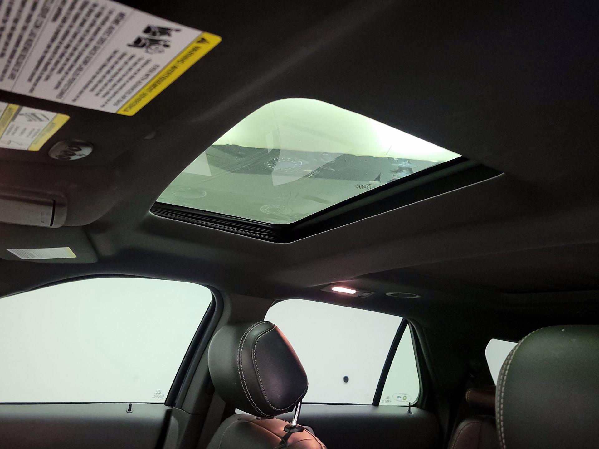 Thumbnail: 2015 Ford Explorer - 19