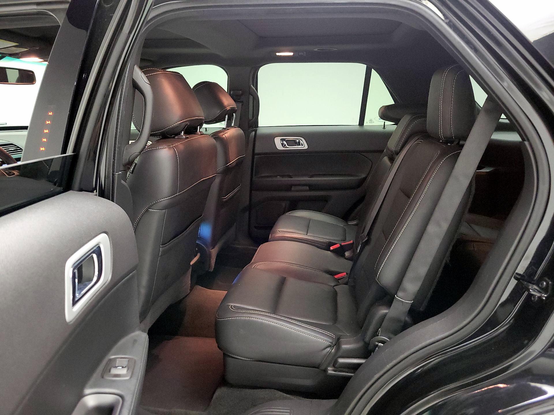 Thumbnail: 2015 Ford Explorer - 20