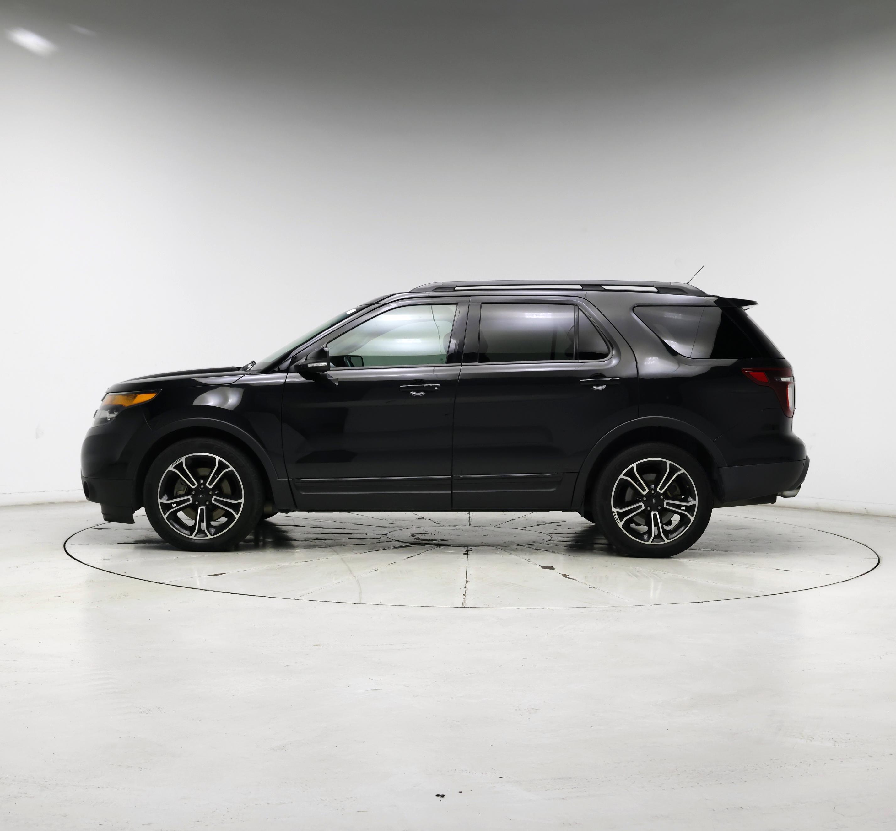 Thumbnail: 2015 Ford Explorer - 3