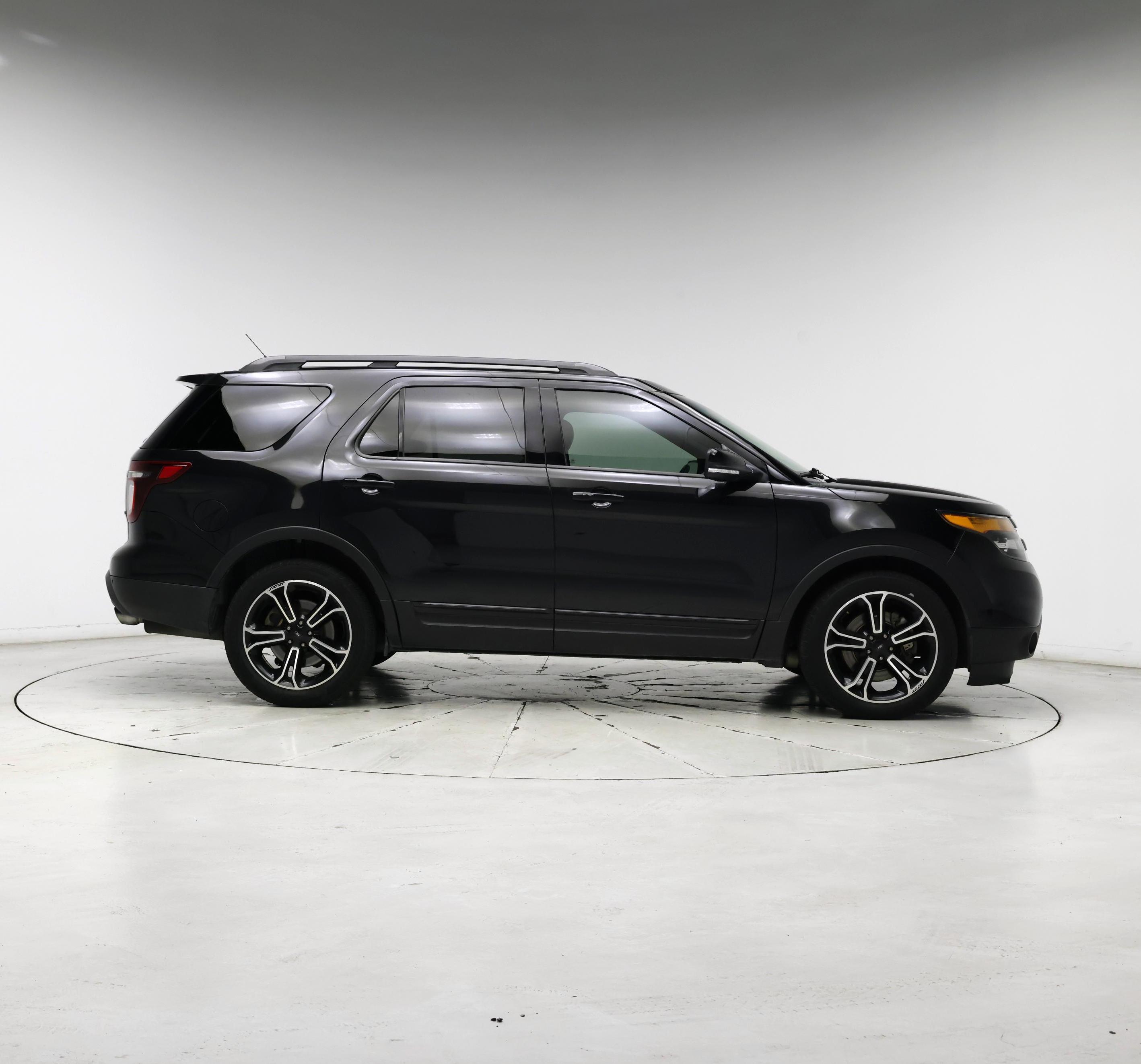 Thumbnail: 2015 Ford Explorer - 7