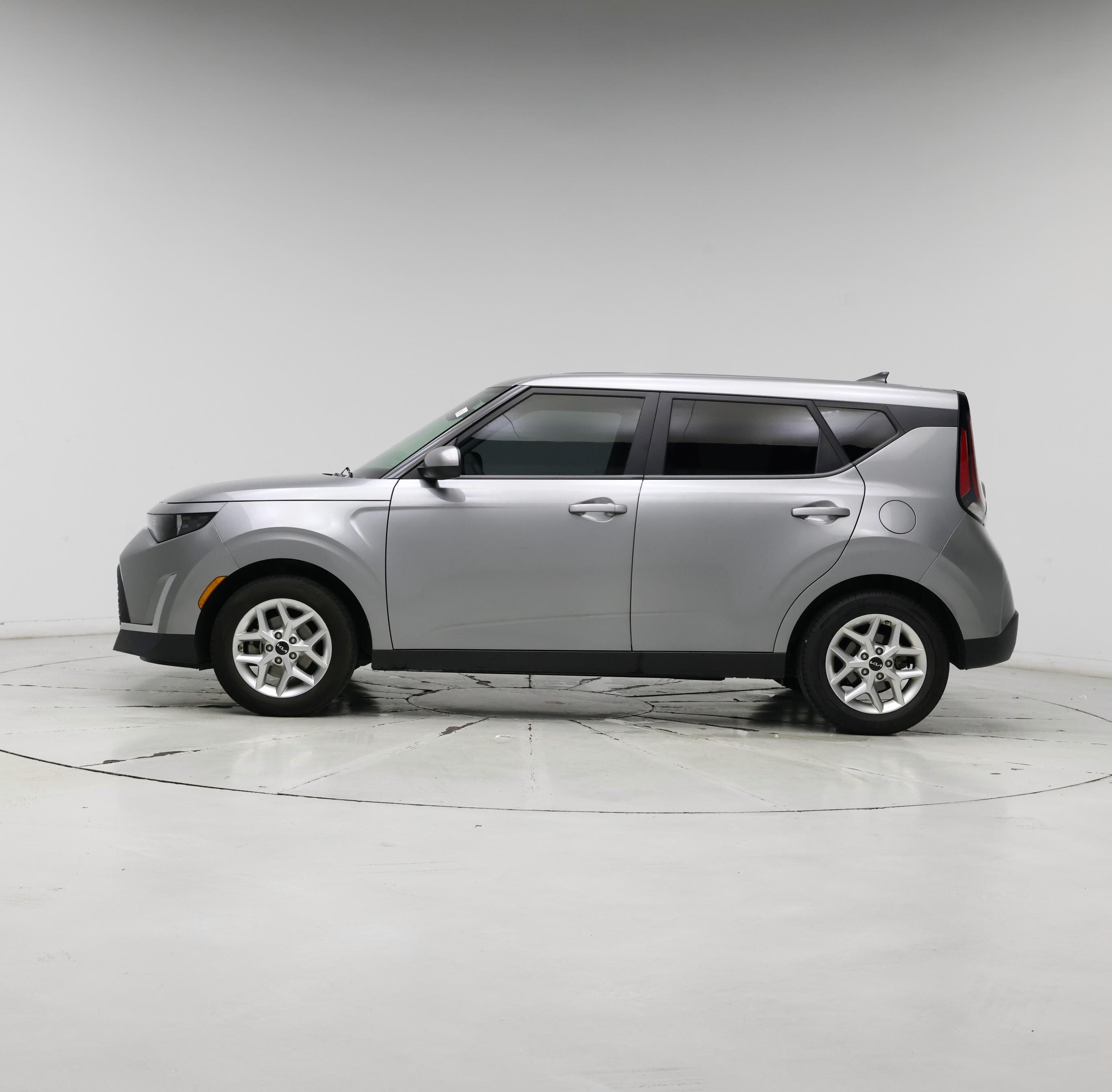 Thumbnail: 2023 Kia Soul - 3