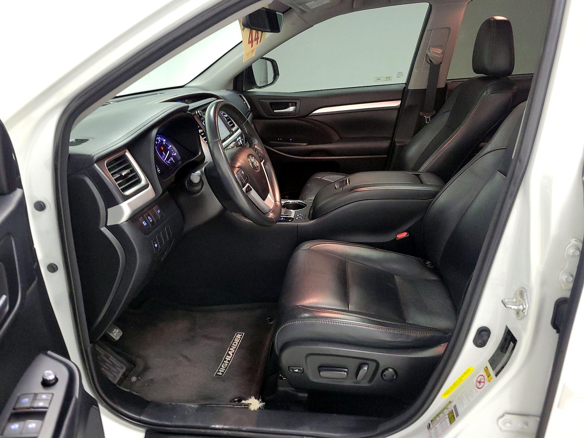Thumbnail: 2018 Toyota Highlander - 11
