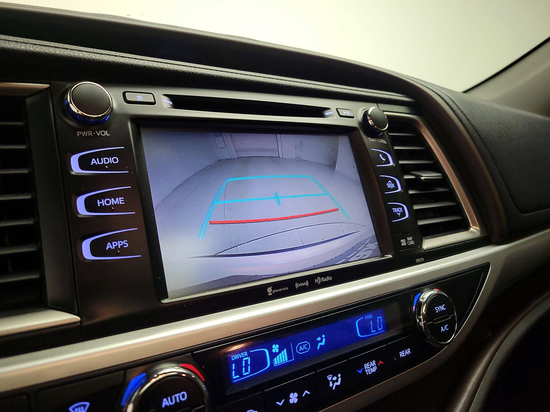 Thumbnail: 2018 Toyota Highlander - 14