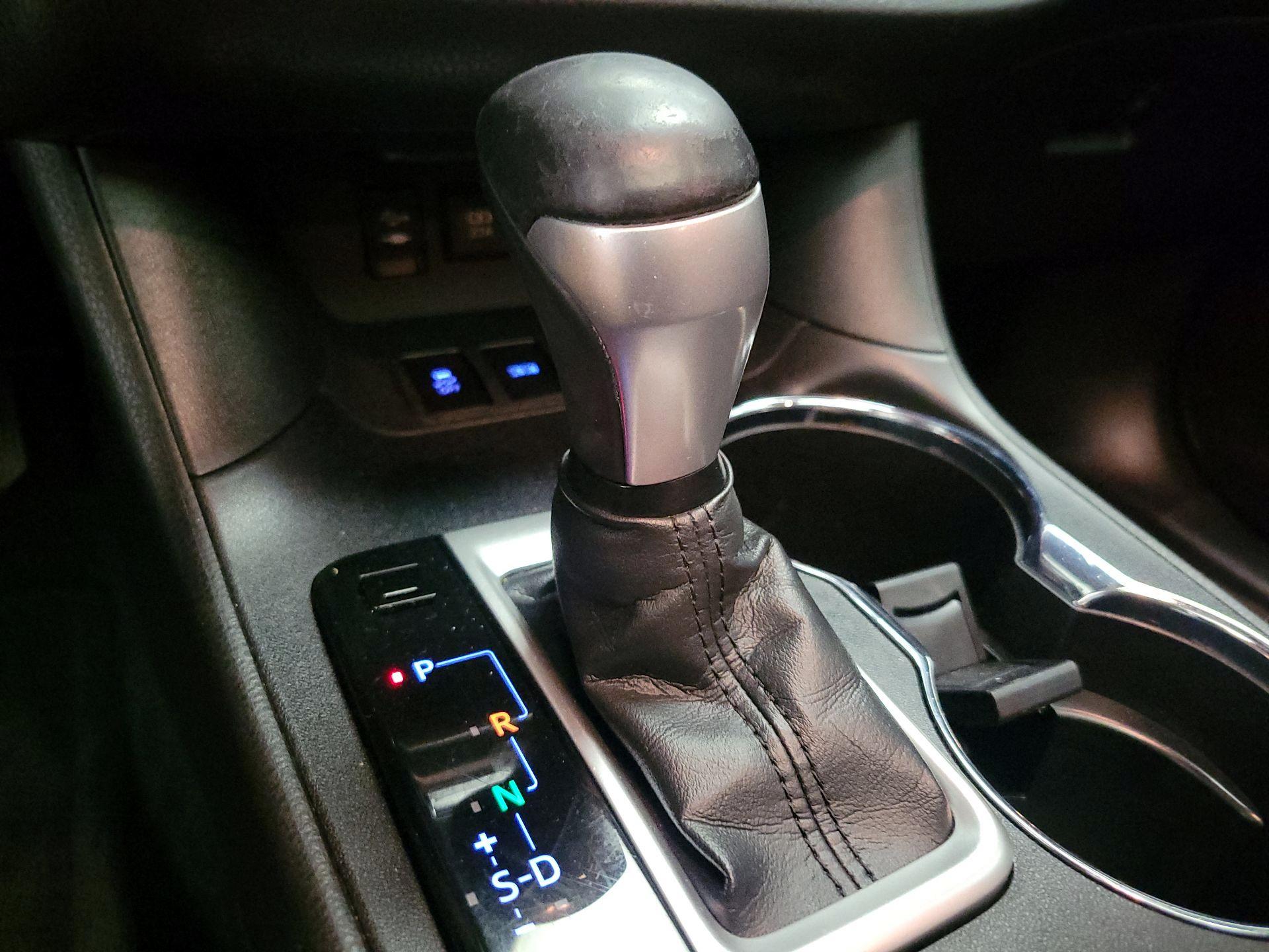 Thumbnail: 2018 Toyota Highlander - 17