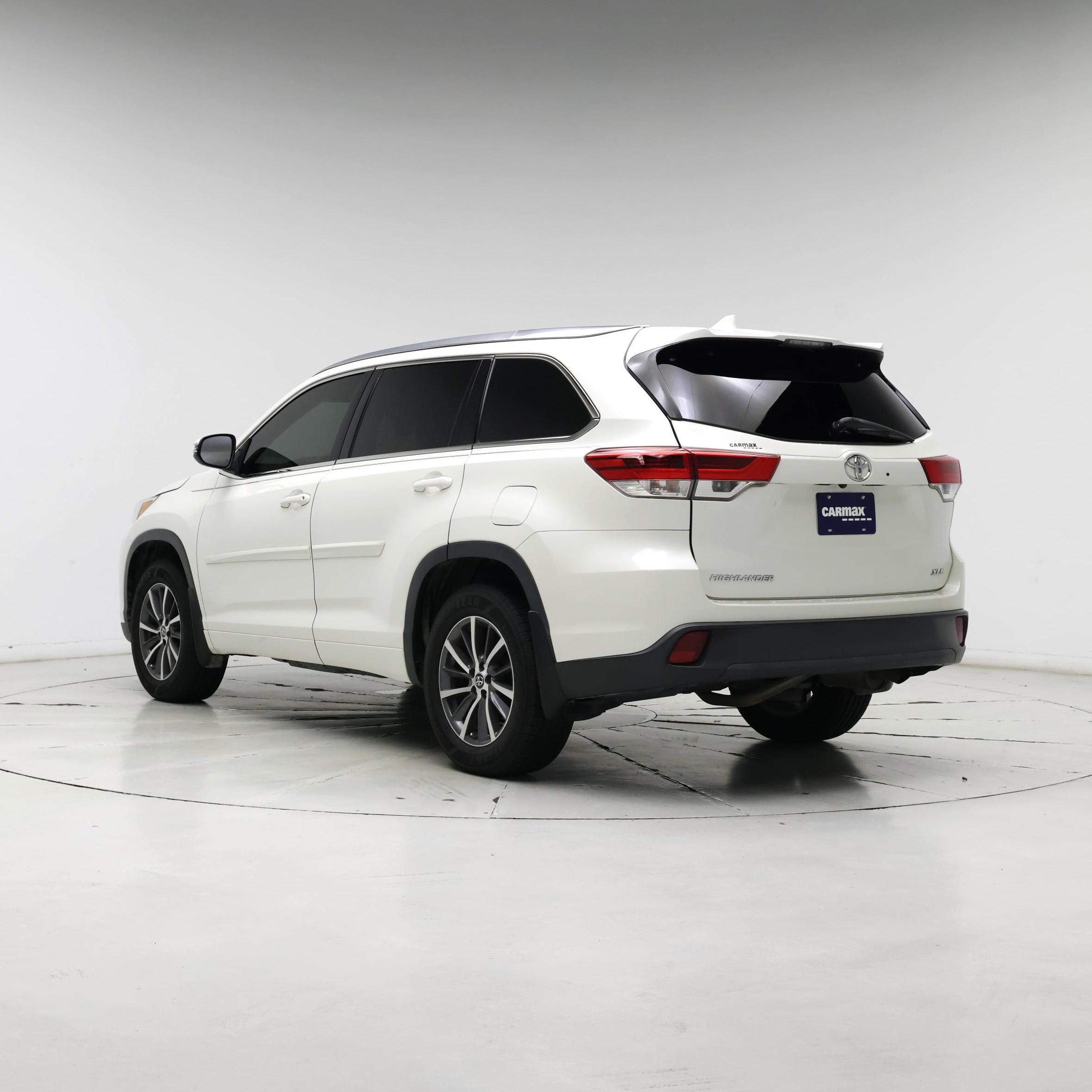 Thumbnail: 2018 Toyota Highlander - 2