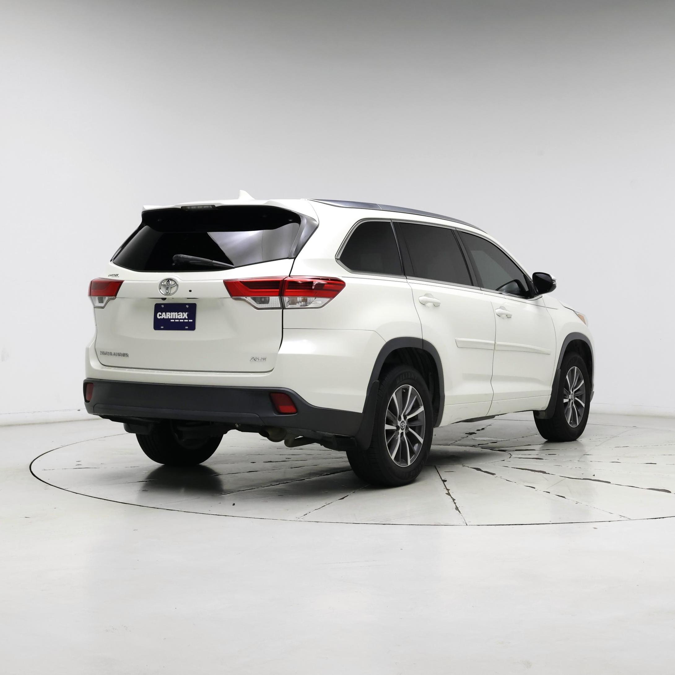 Thumbnail: 2018 Toyota Highlander - 8
