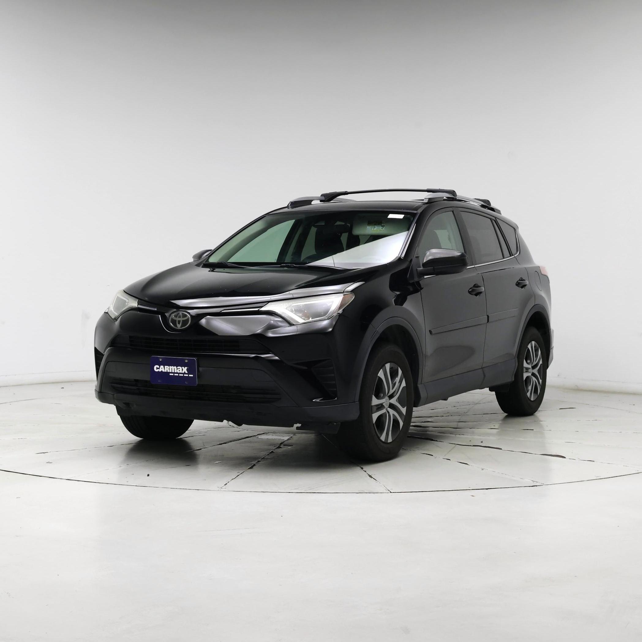Thumbnail: 2017 Toyota RAV4 - 4