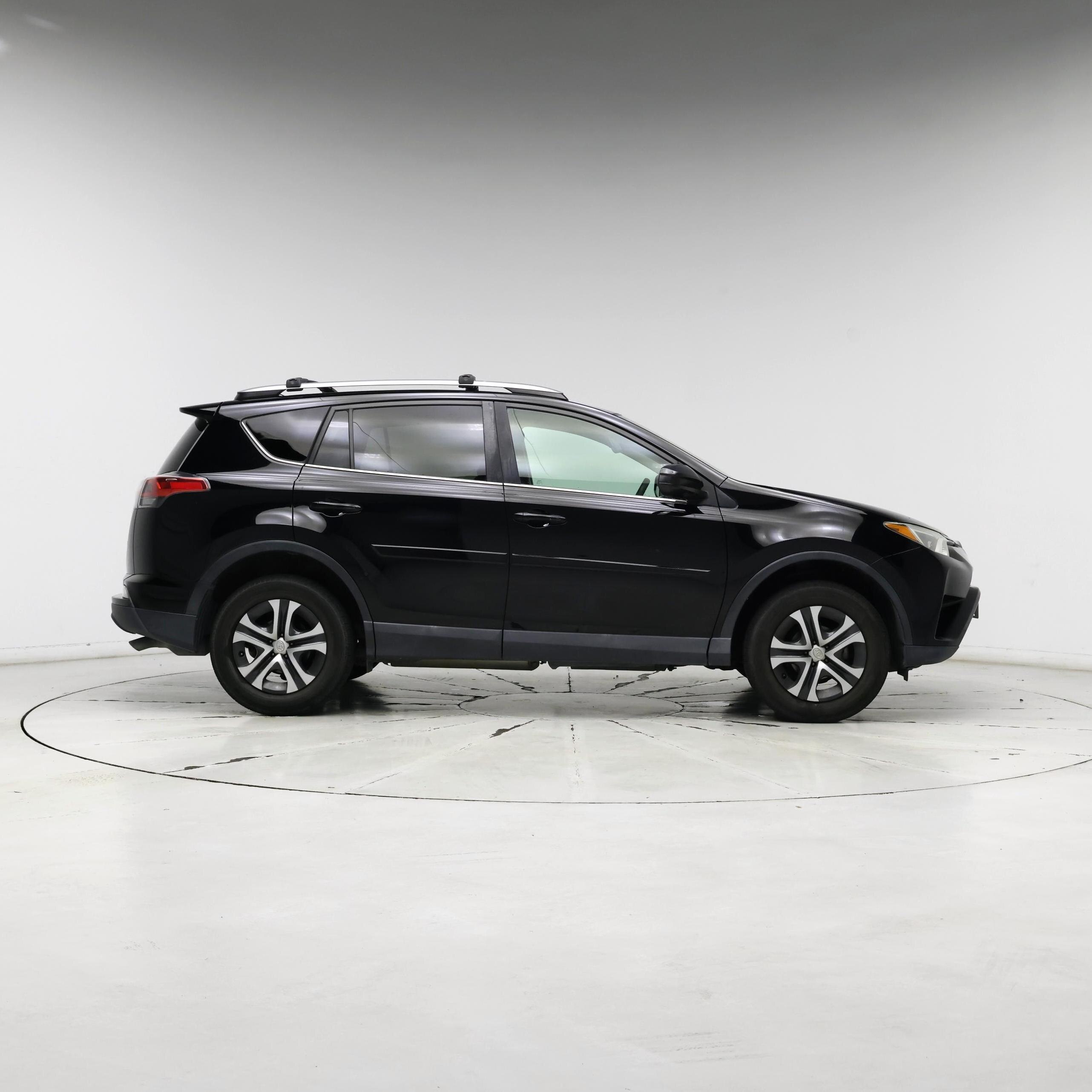 Thumbnail: 2017 Toyota RAV4 - 7