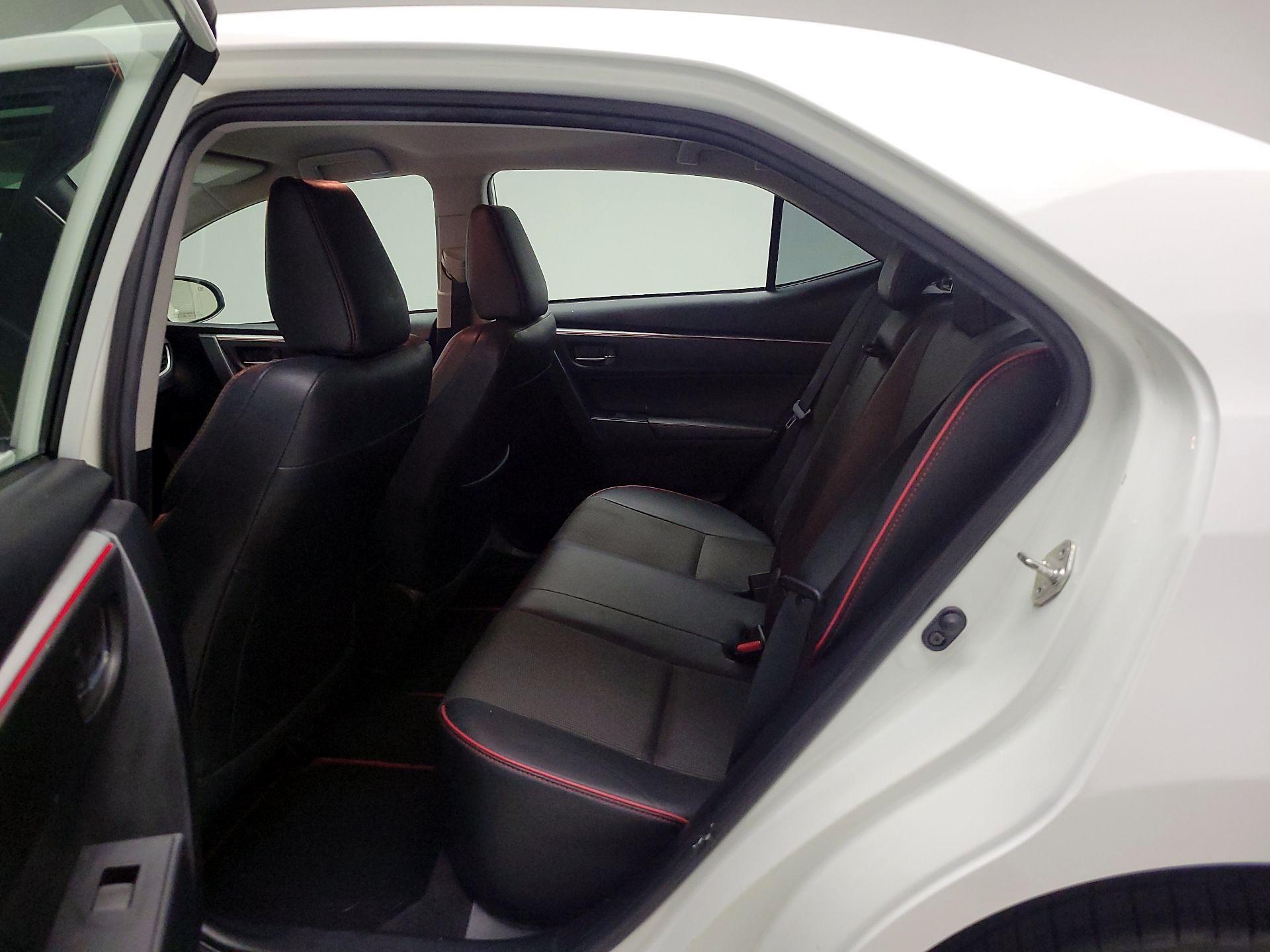 Thumbnail: 2016 Toyota Corolla - 16
