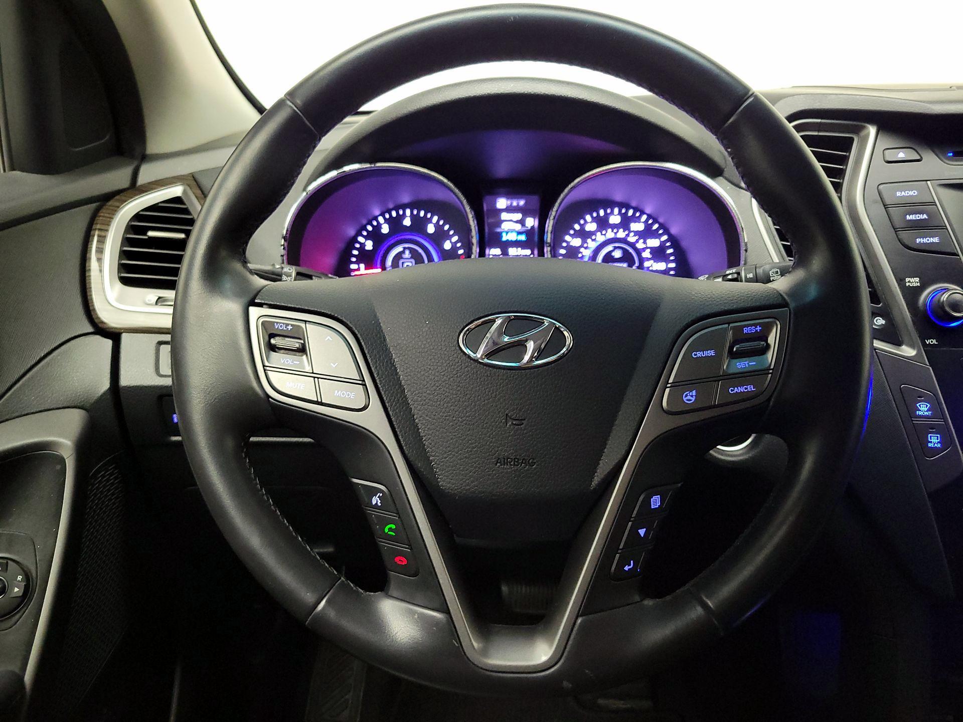 Thumbnail: 2013 Hyundai Santa Fe - 10