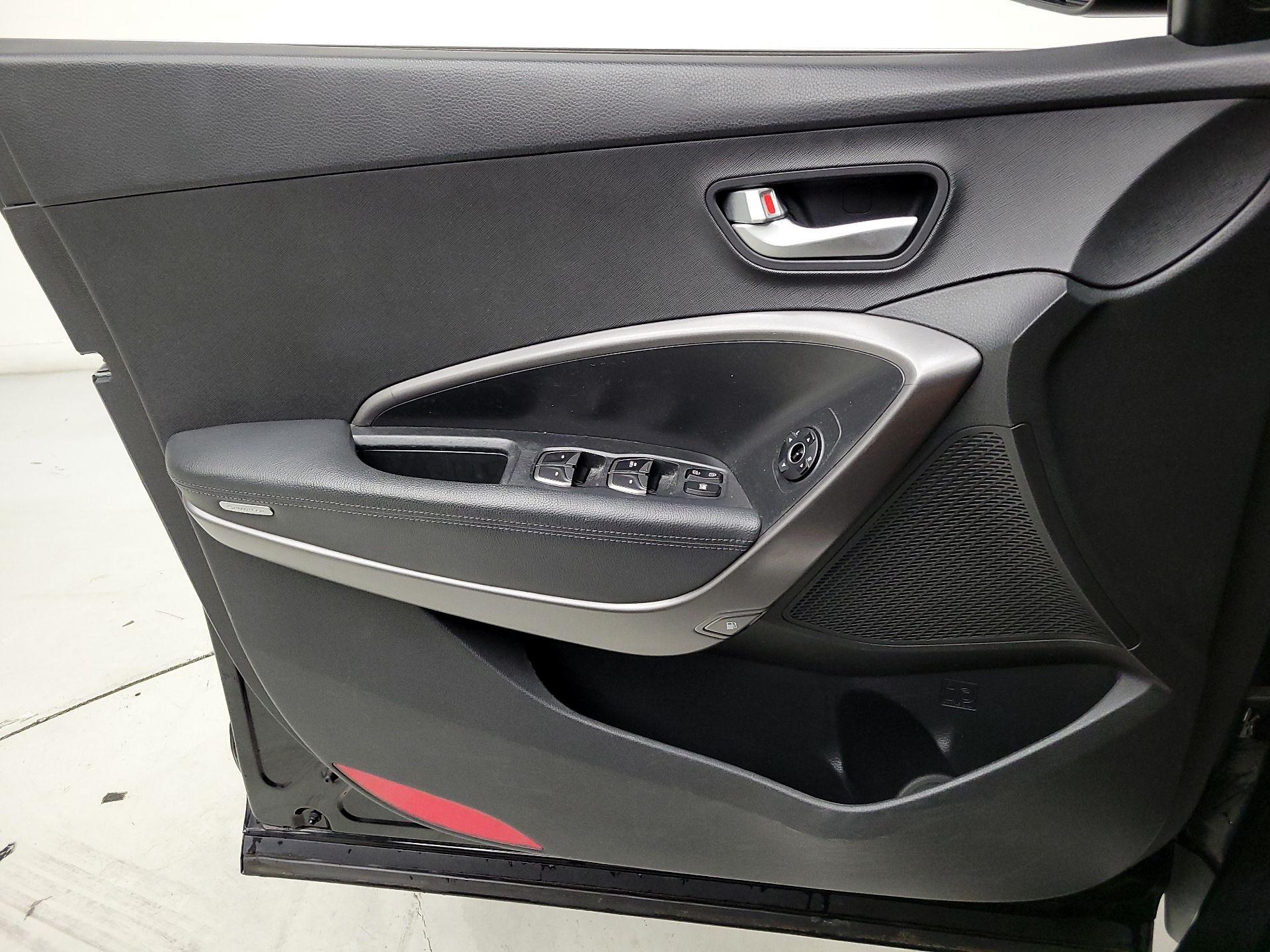 Thumbnail: 2013 Hyundai Santa Fe - 12