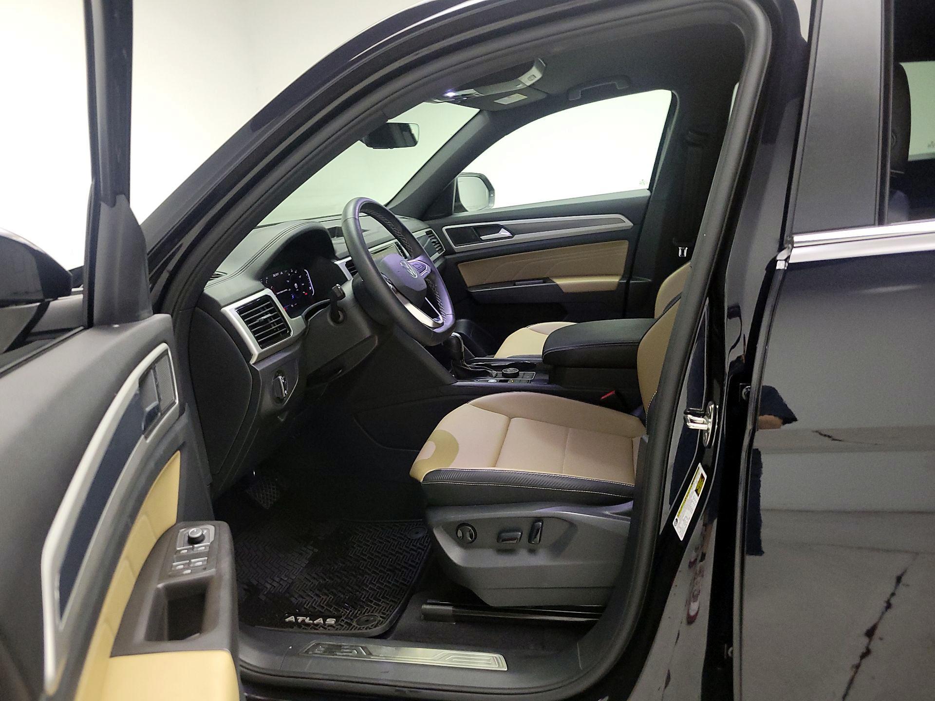 Thumbnail: 2022 Volkswagen Atlas - 11