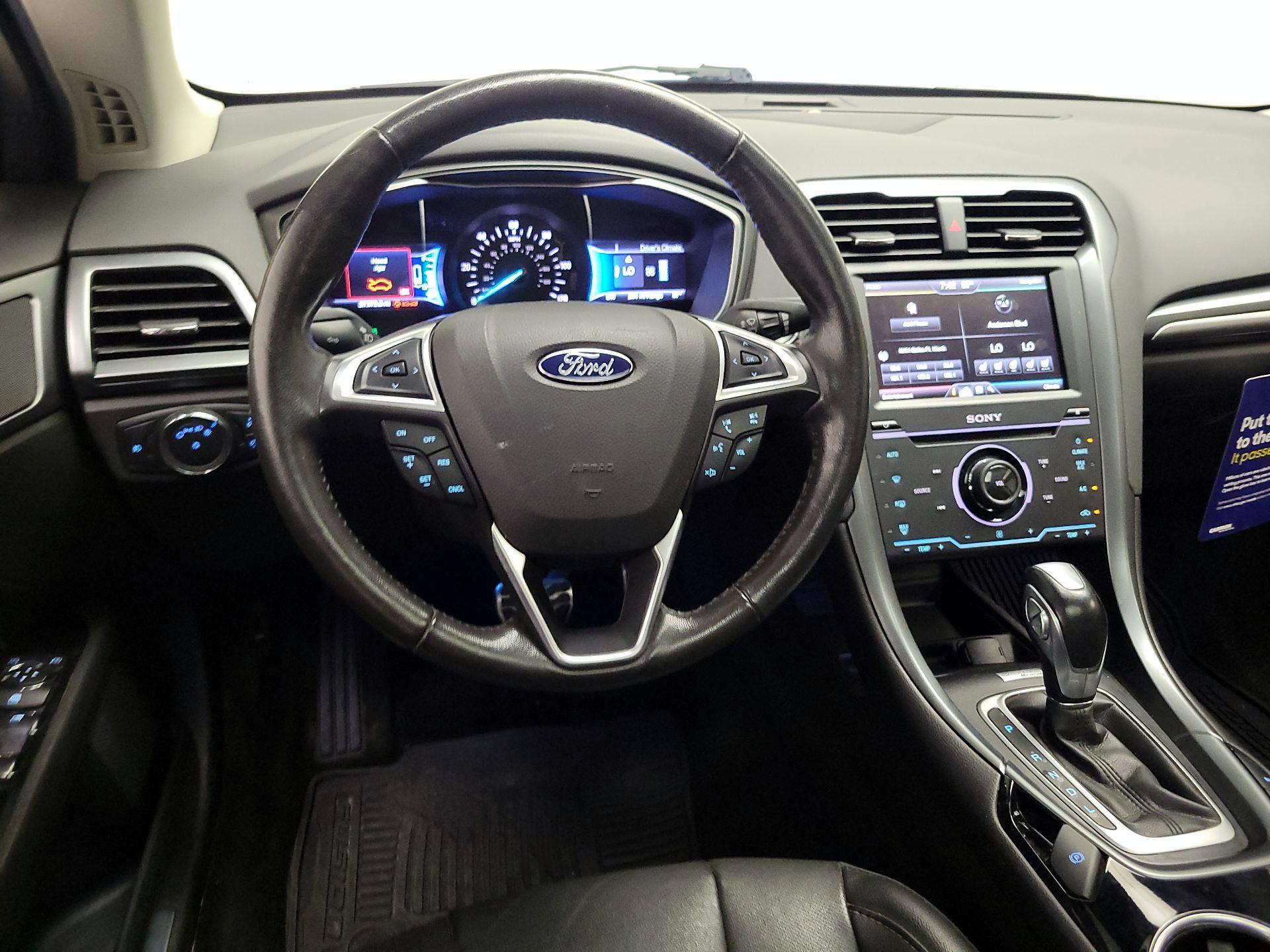 Thumbnail: 2015 Ford Fusion - 10