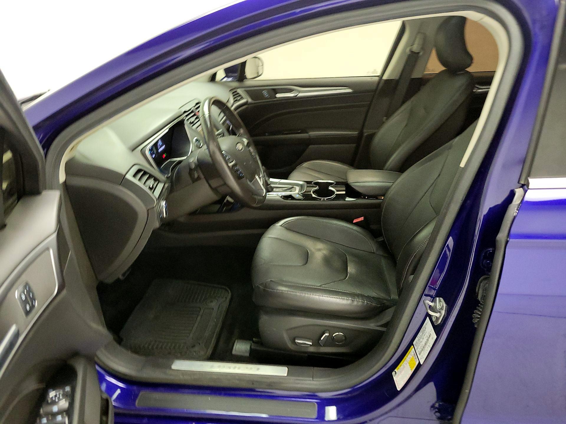 Thumbnail: 2015 Ford Fusion - 11