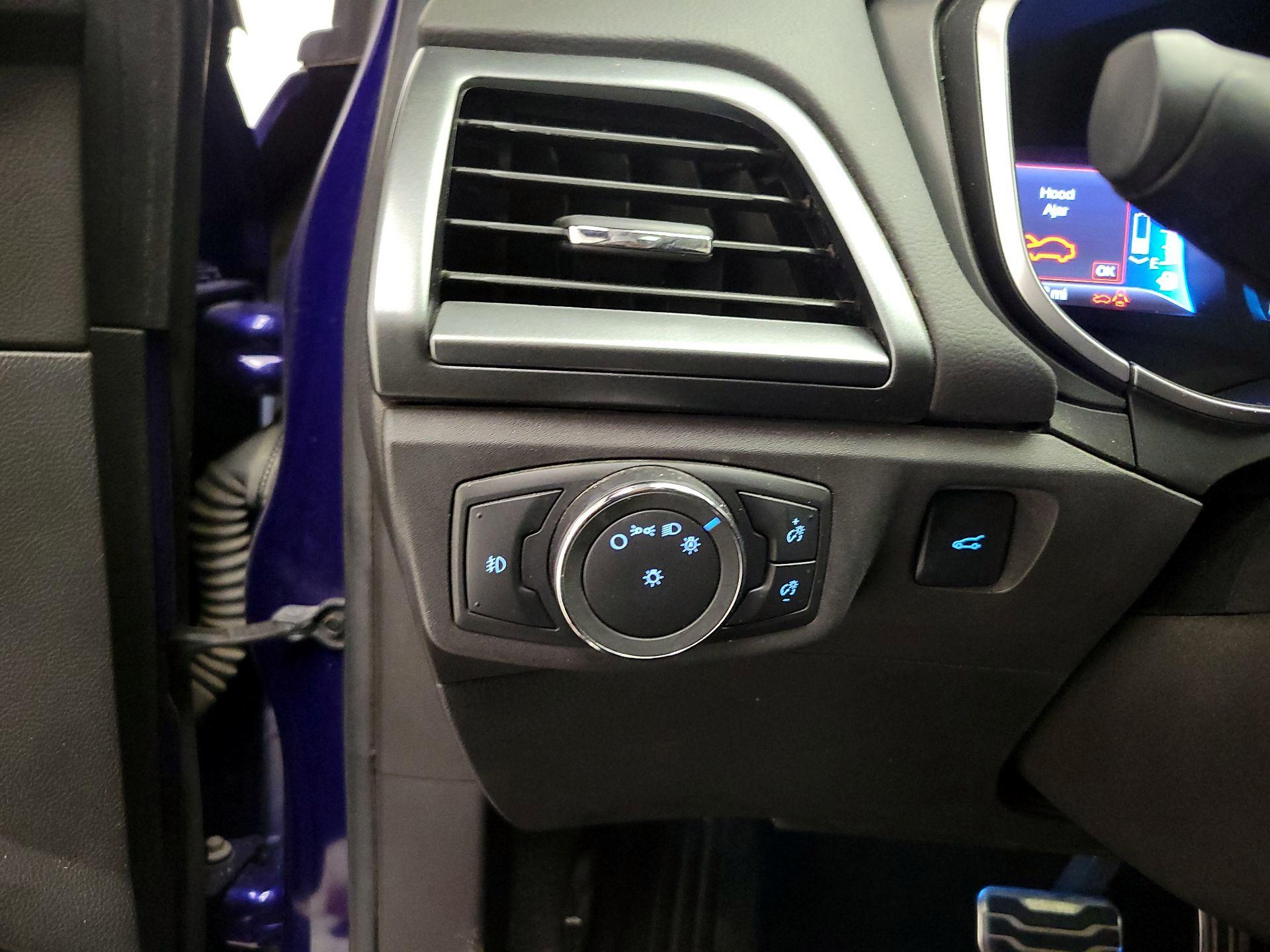 Thumbnail: 2015 Ford Fusion - 13