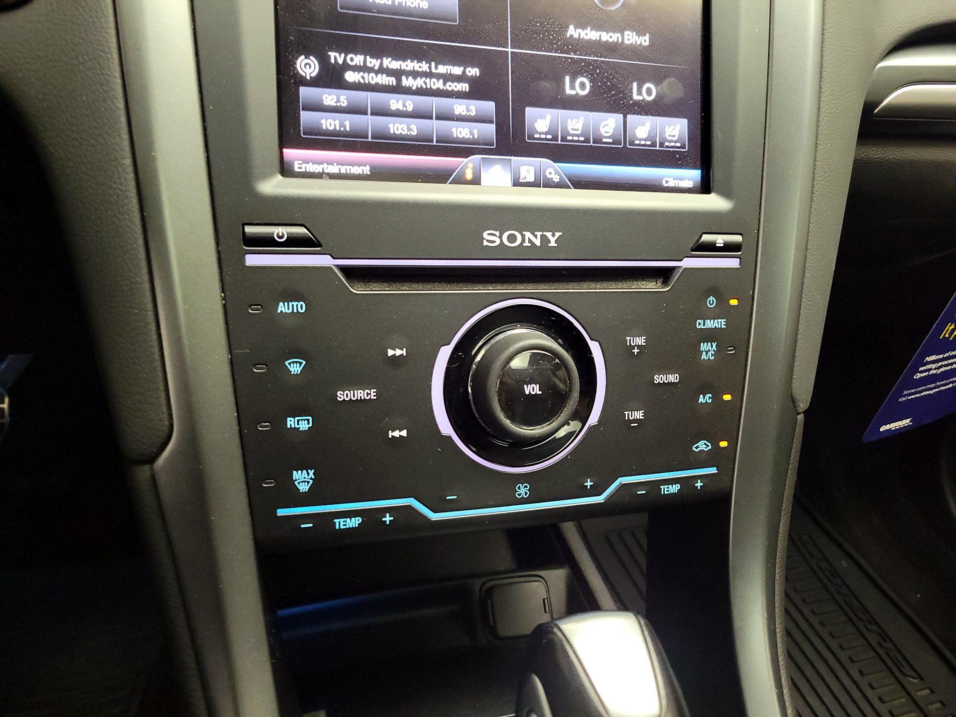 Thumbnail: 2015 Ford Fusion - 16